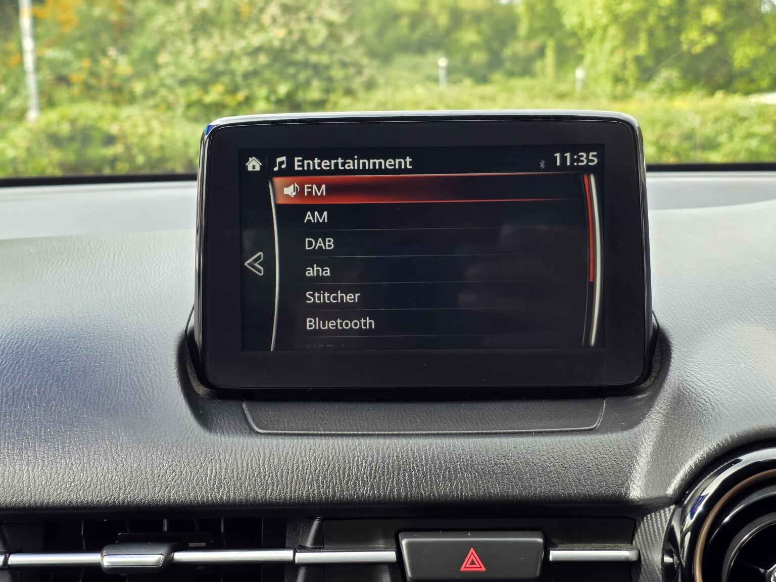 Mazda Mazda2 view 18