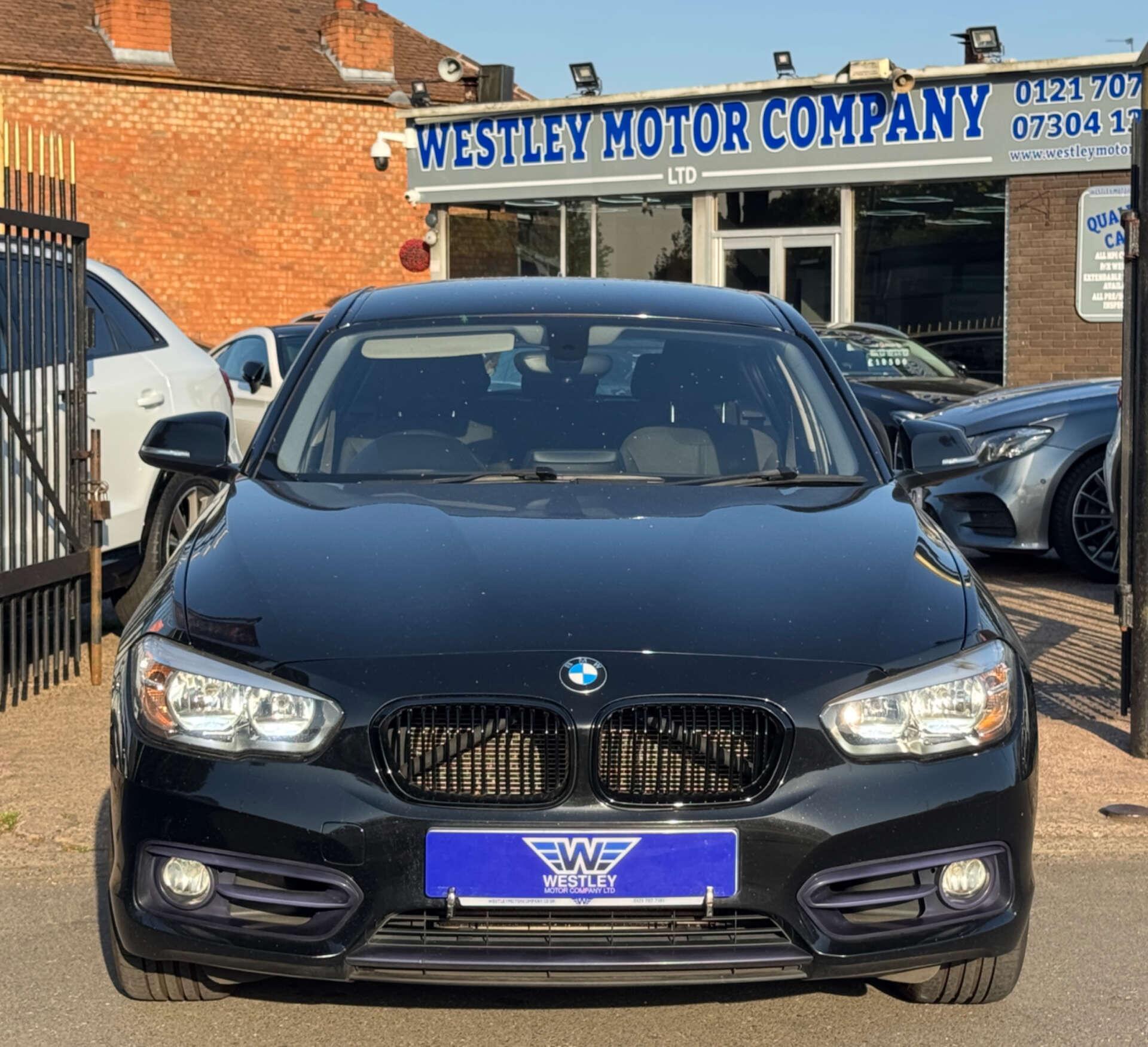 BMW 1 Series view 3