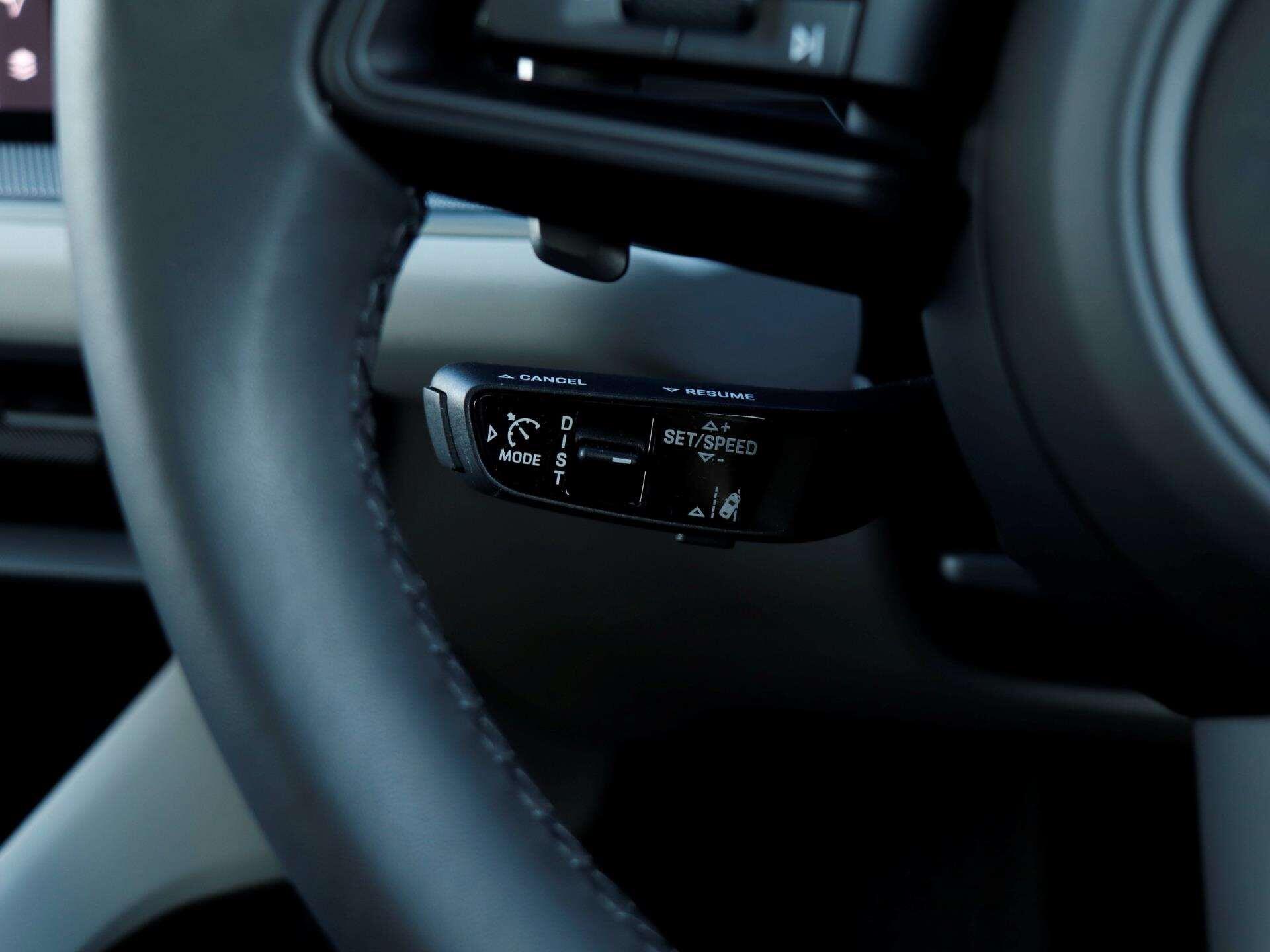 Porsche Cayenne view 19