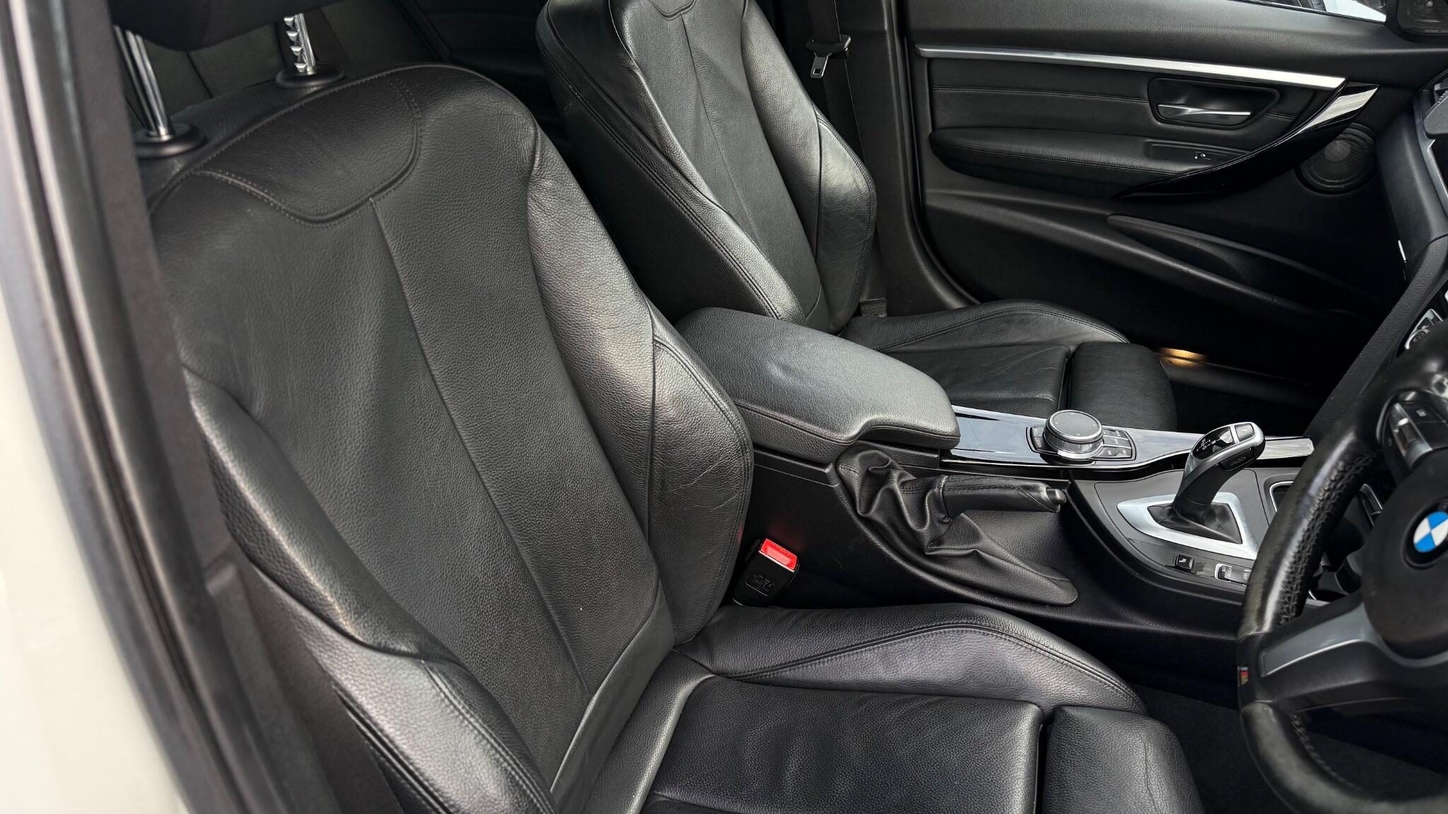 BMW 3 Series view 15