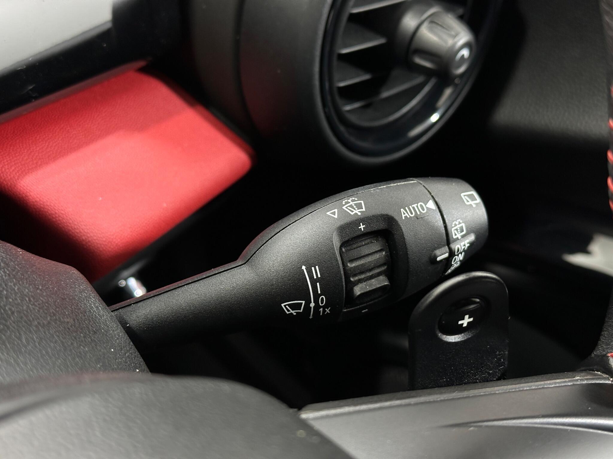 Mini Hatch view 17