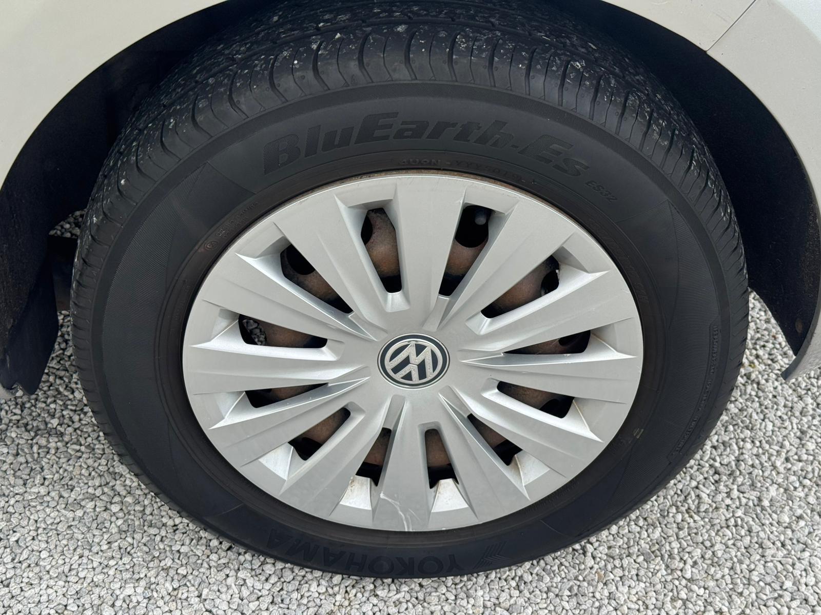 2013 Volkswagen Golf image 30