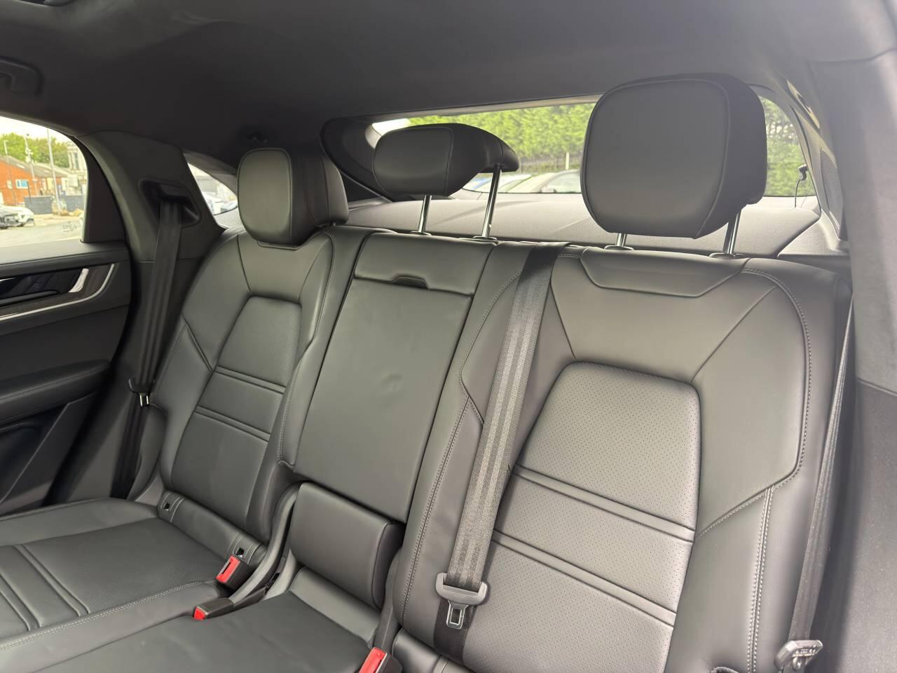 Porsche Cayenne view 16