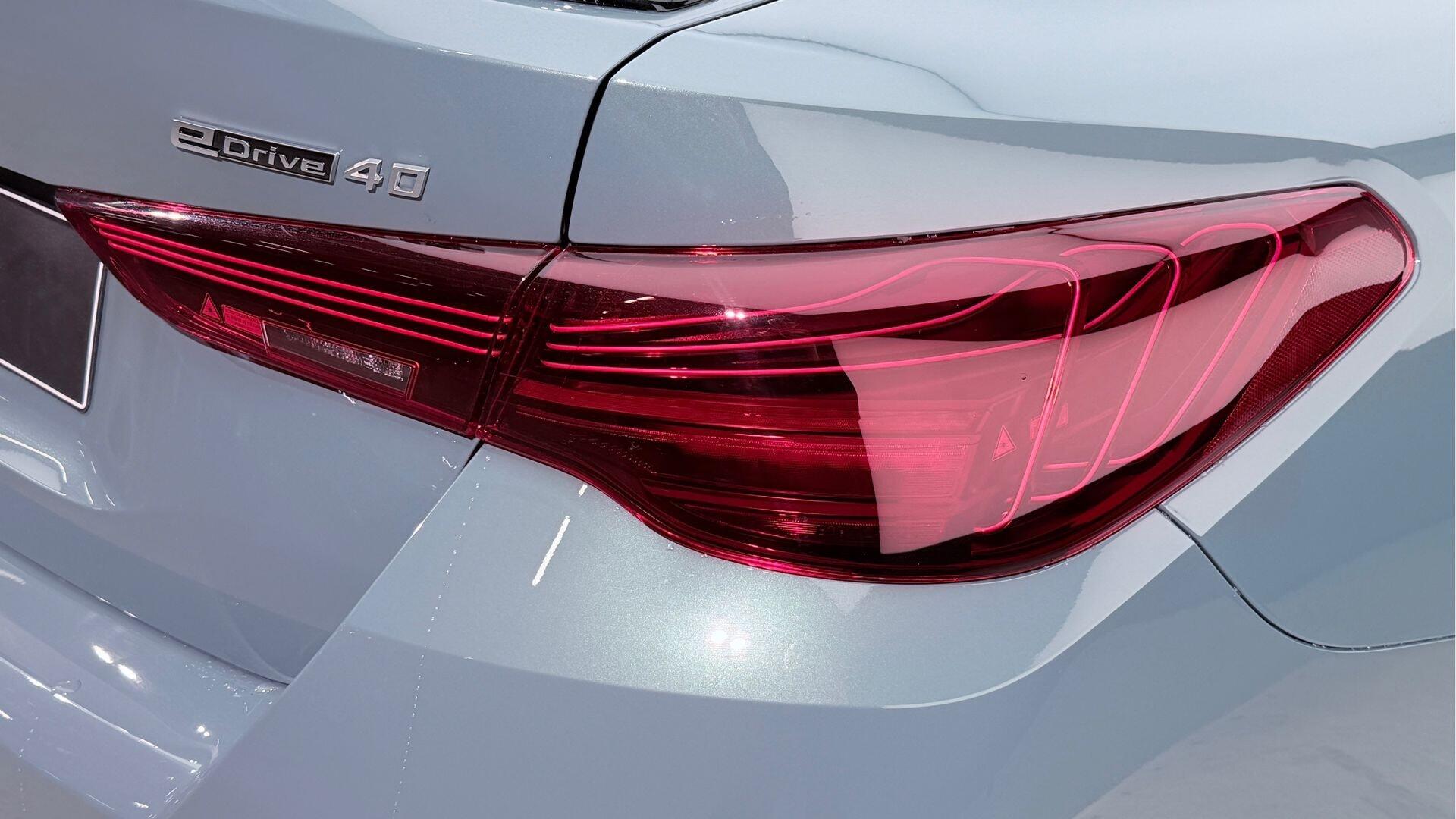 BMW i4 view 21