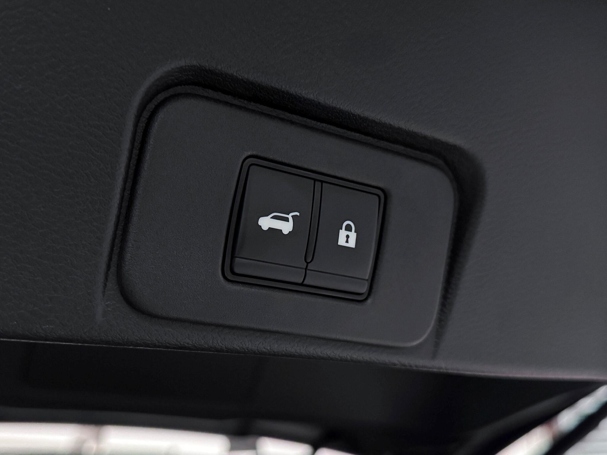 Nissan X-Trail view 8