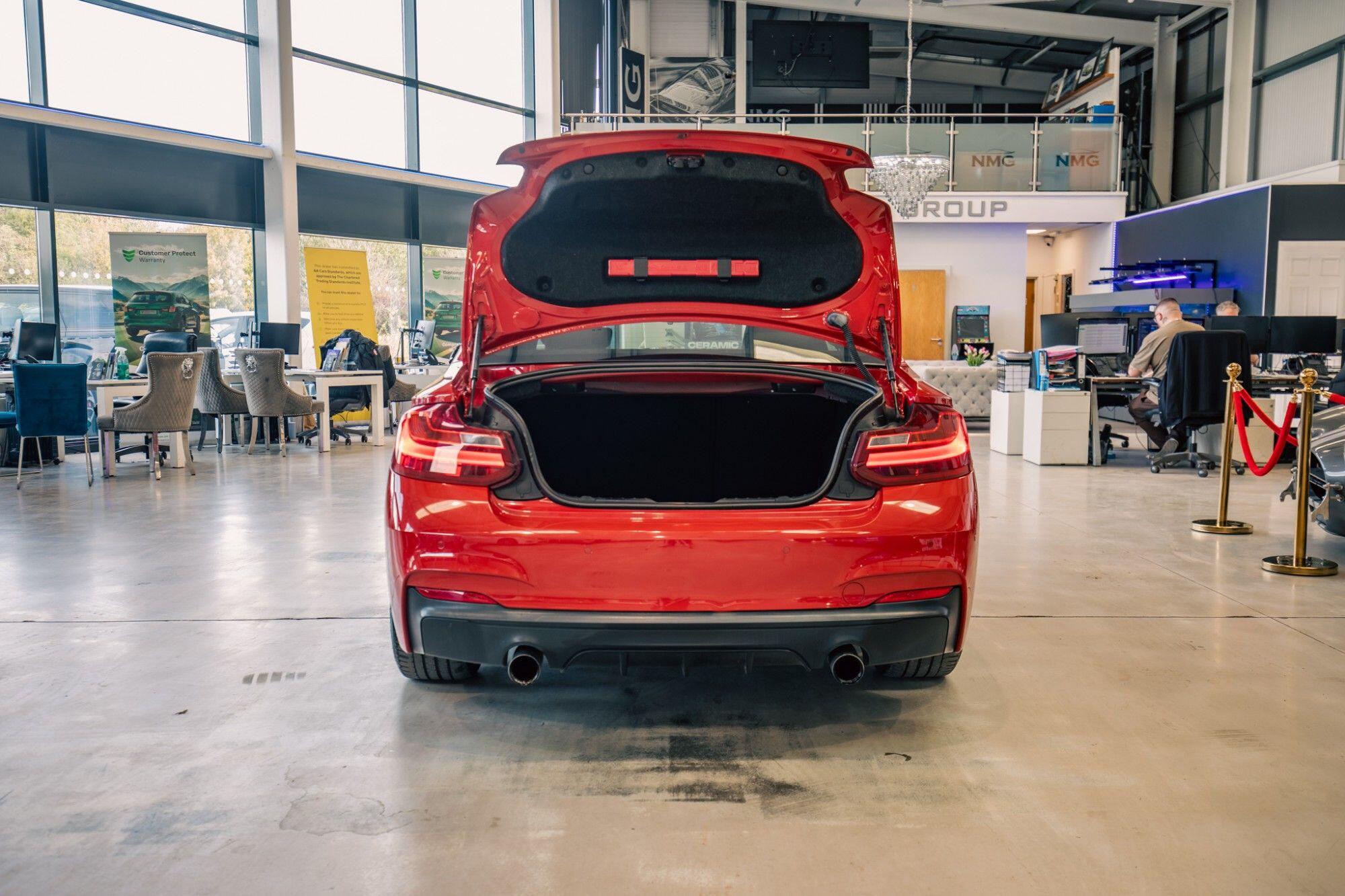 BMW 2 Series view 25