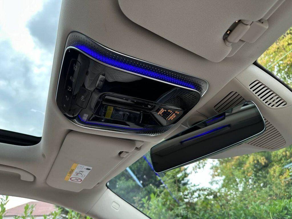 Mercedes-Benz S-Class view 25