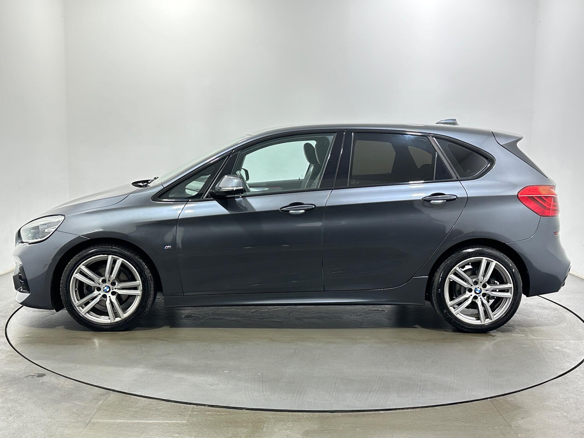 BMW 2 Series view 5