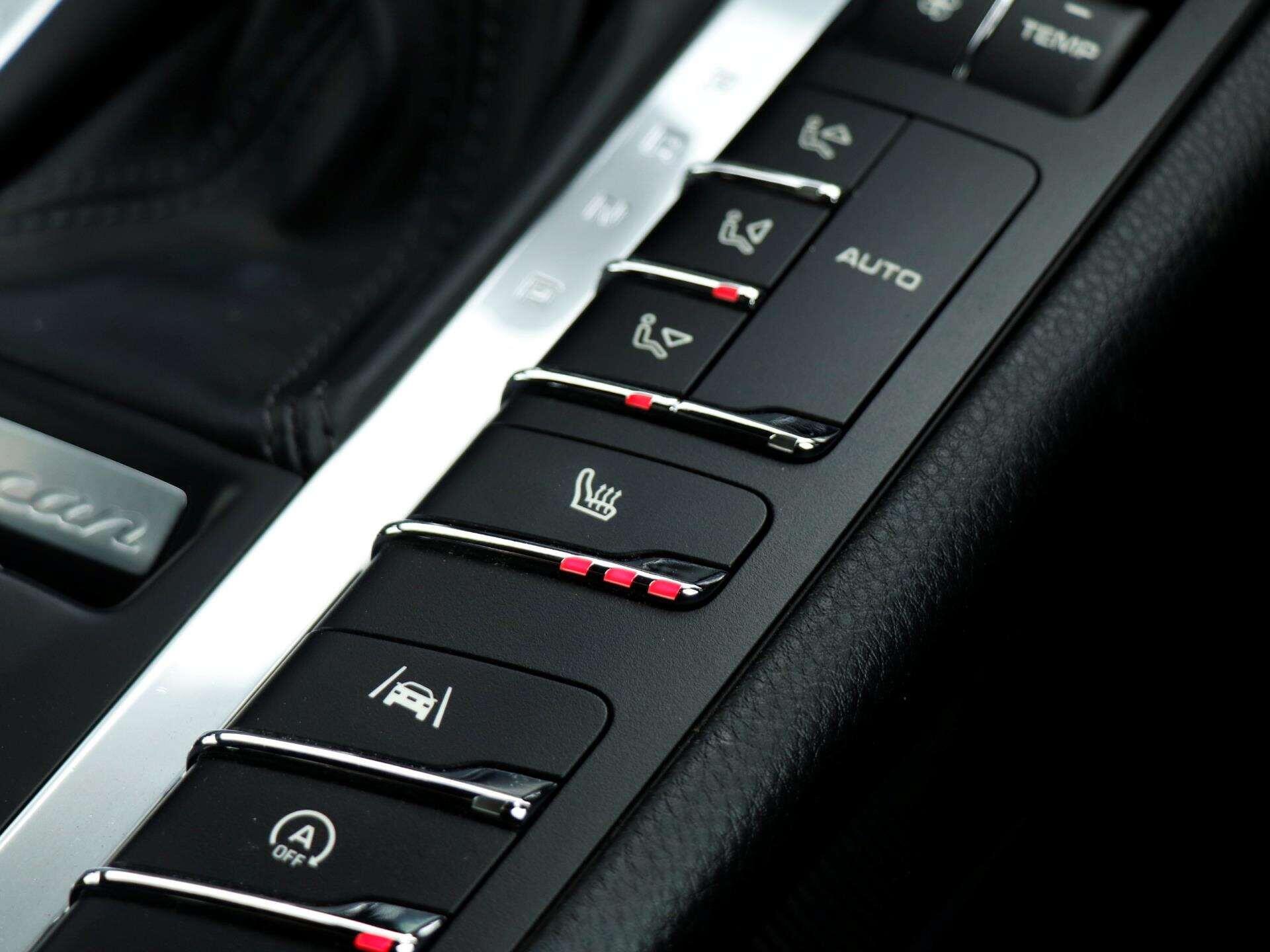 Porsche Macan view 17