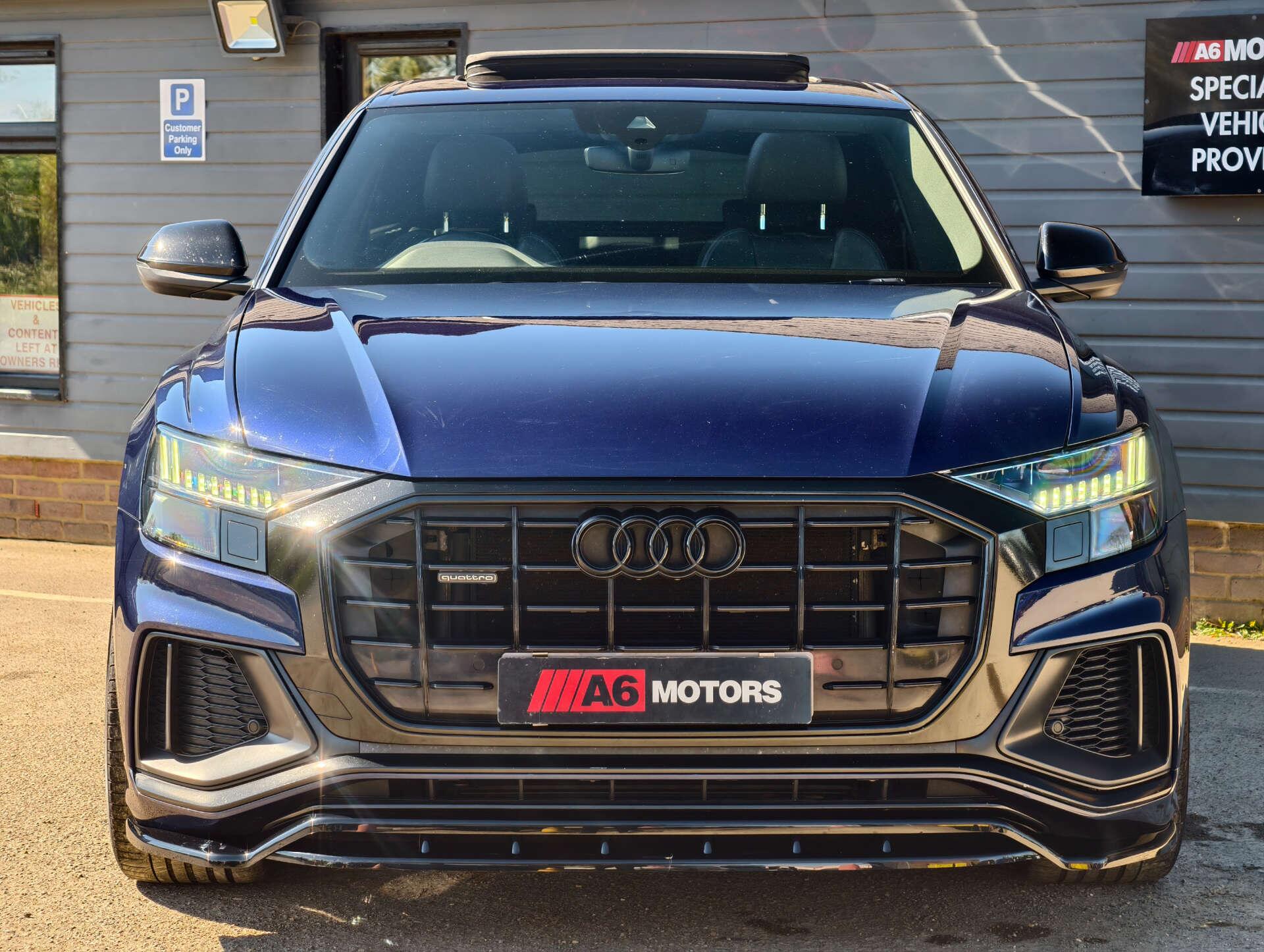 Audi Q8 view 13