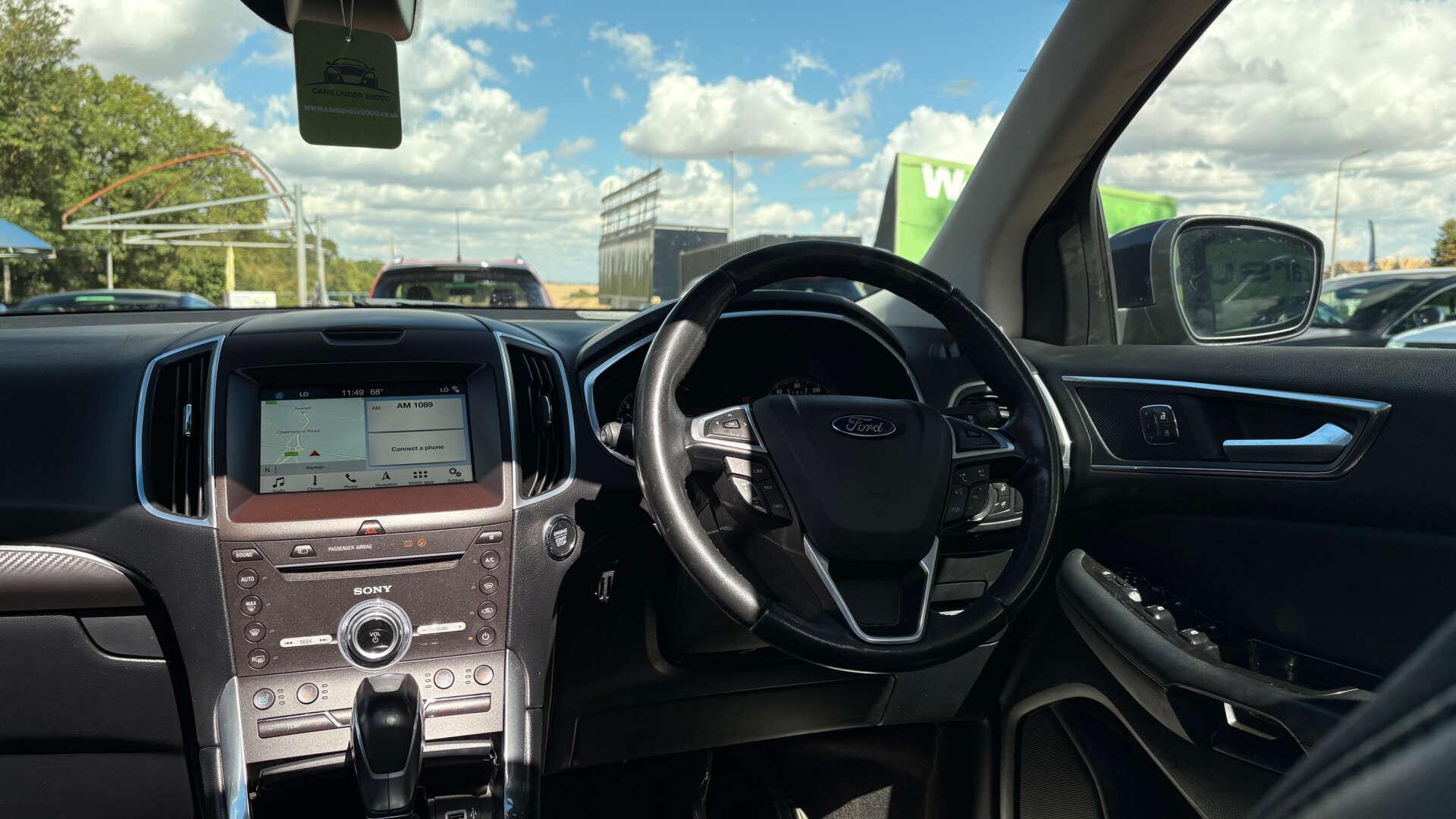 Ford Edge view 45