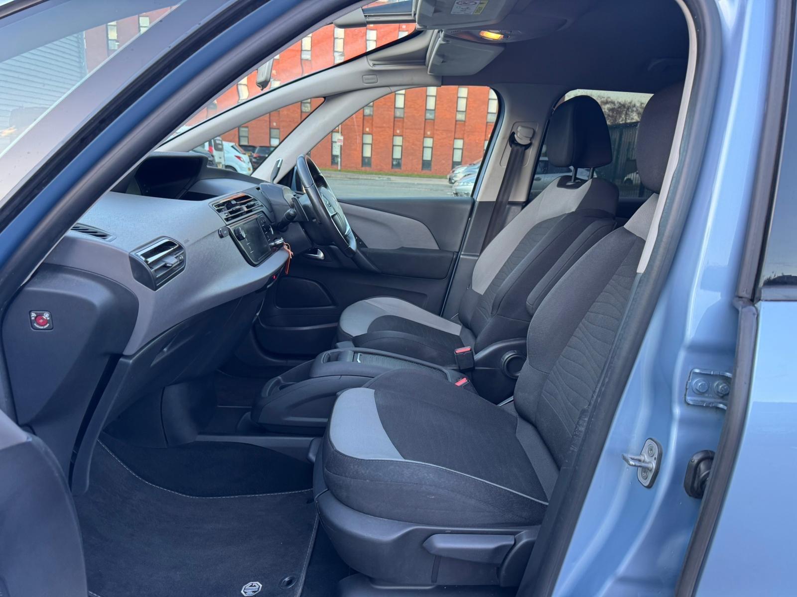 Citroen Grand C4 Picasso view 13