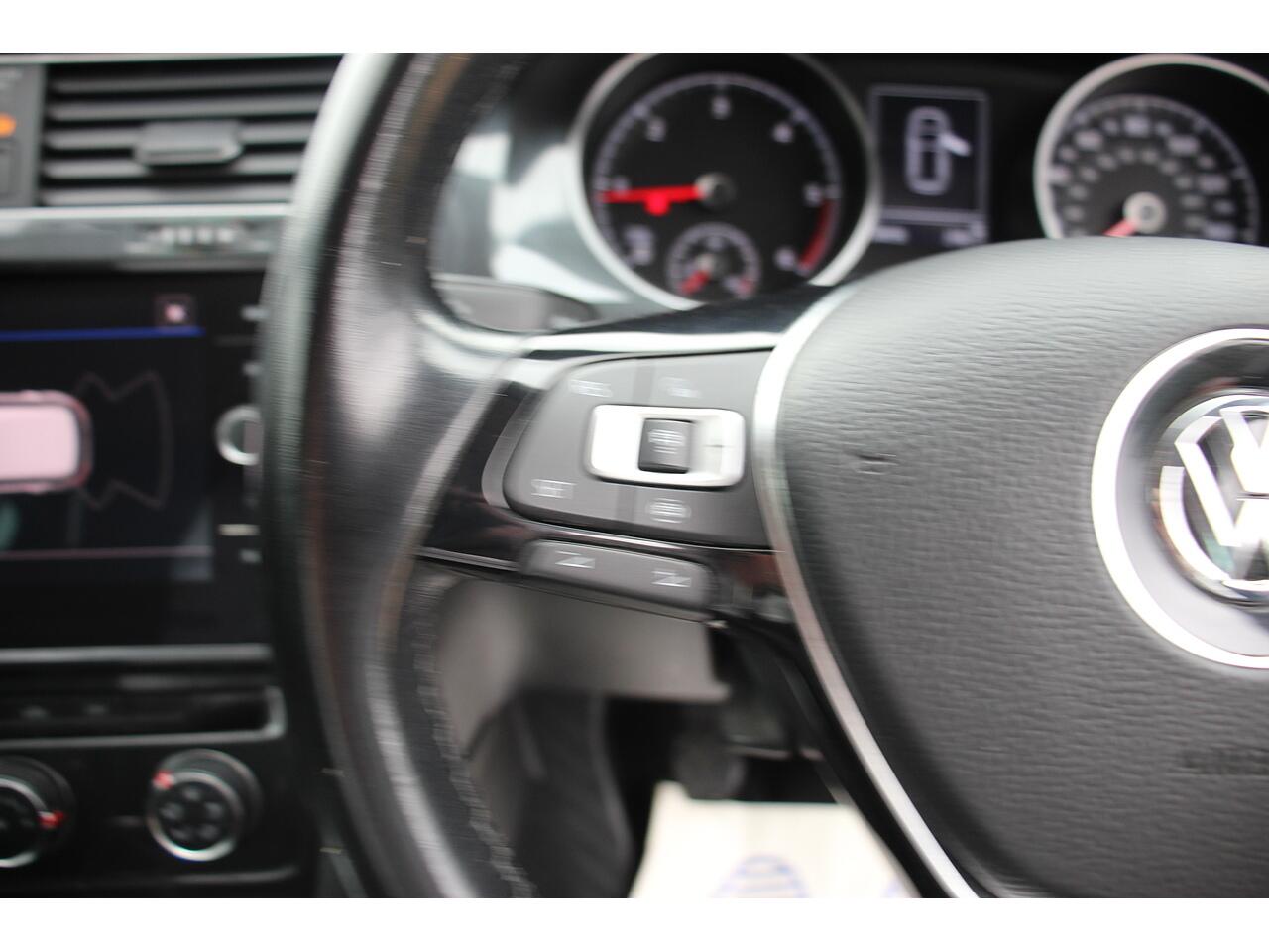 Volkswagen Golf view 31
