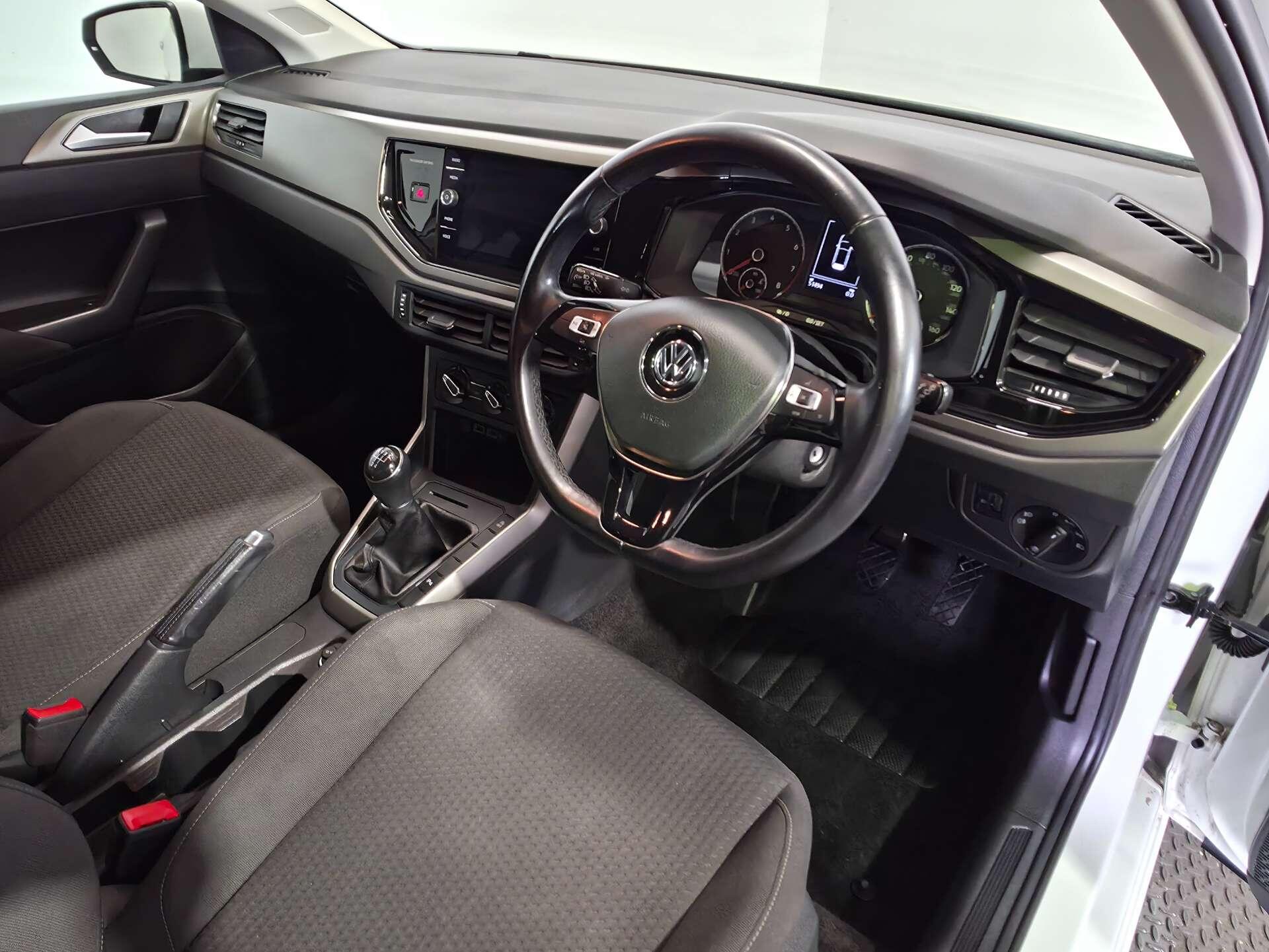 Volkswagen Polo view 13