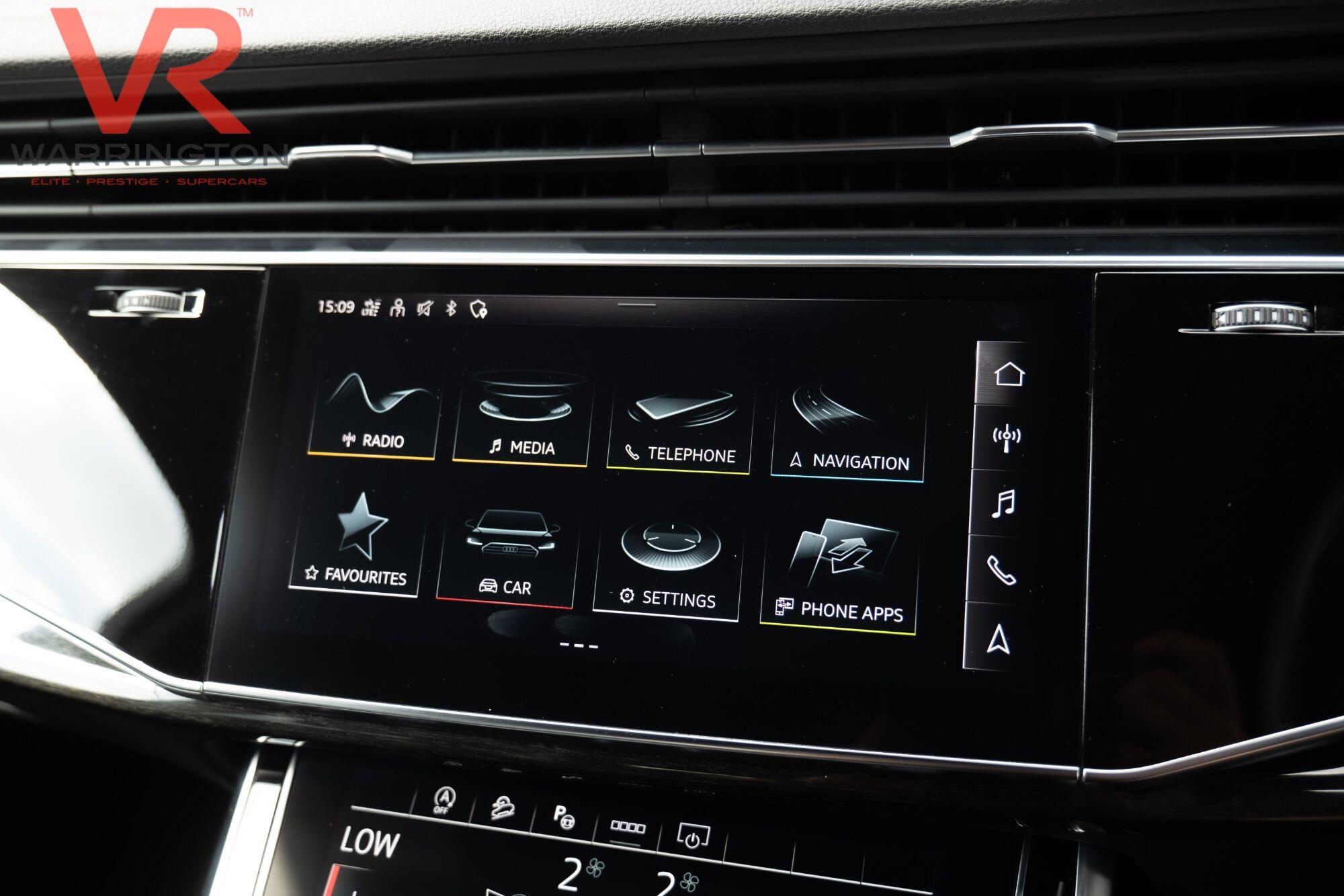 Audi Q7 view 34