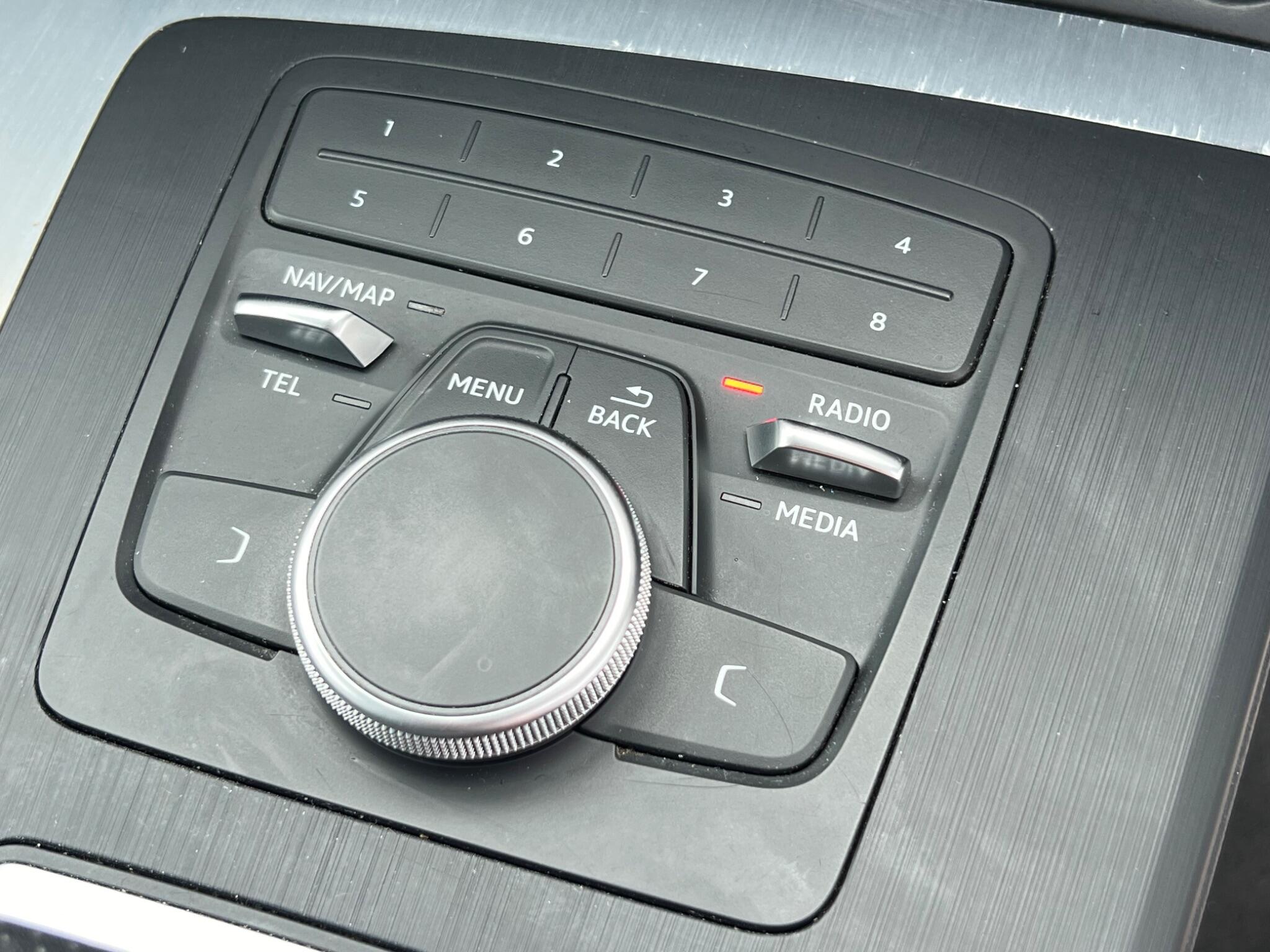 Audi Q5 view 21
