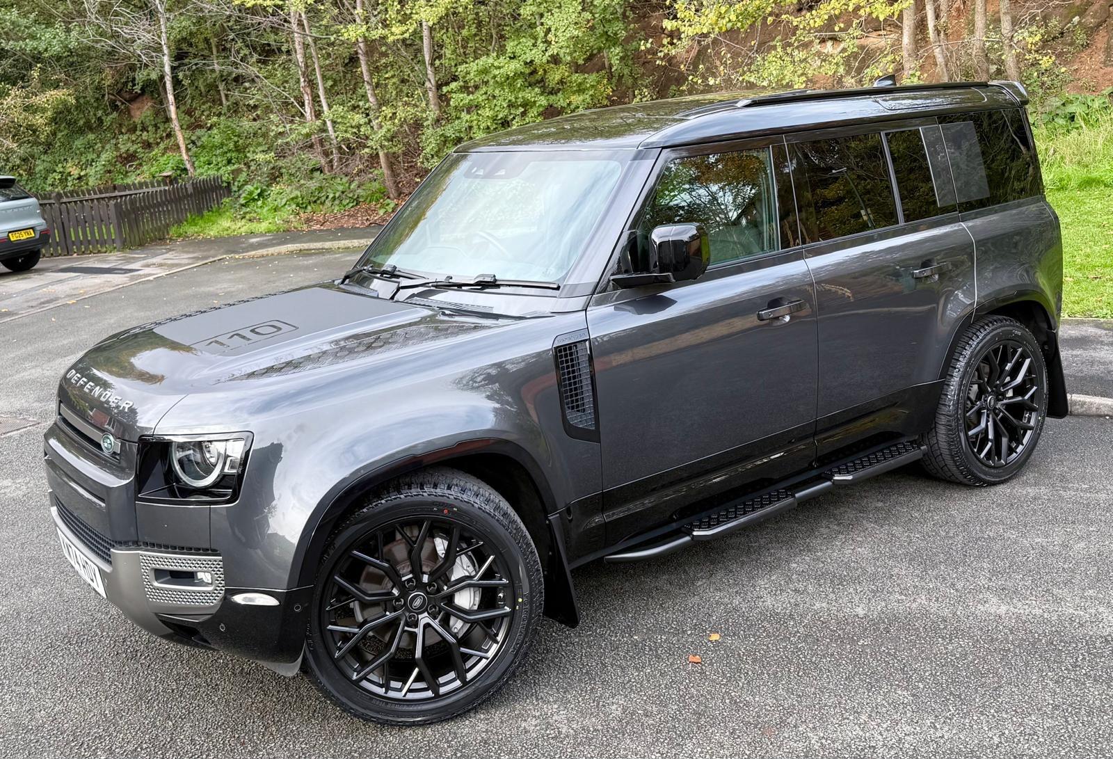 Land Rover Defender view 75