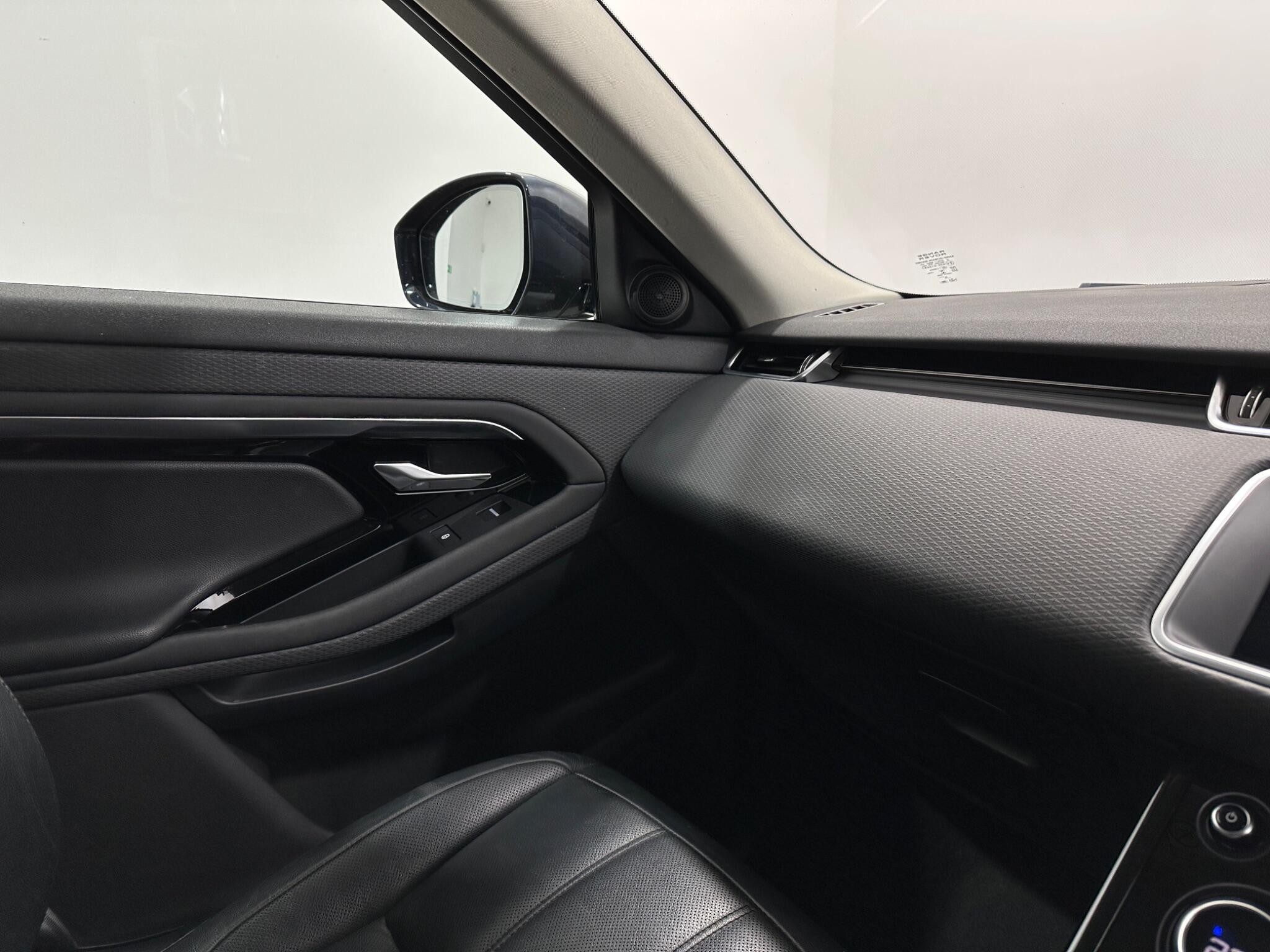 Land Rover Range Rover Evoque view 24