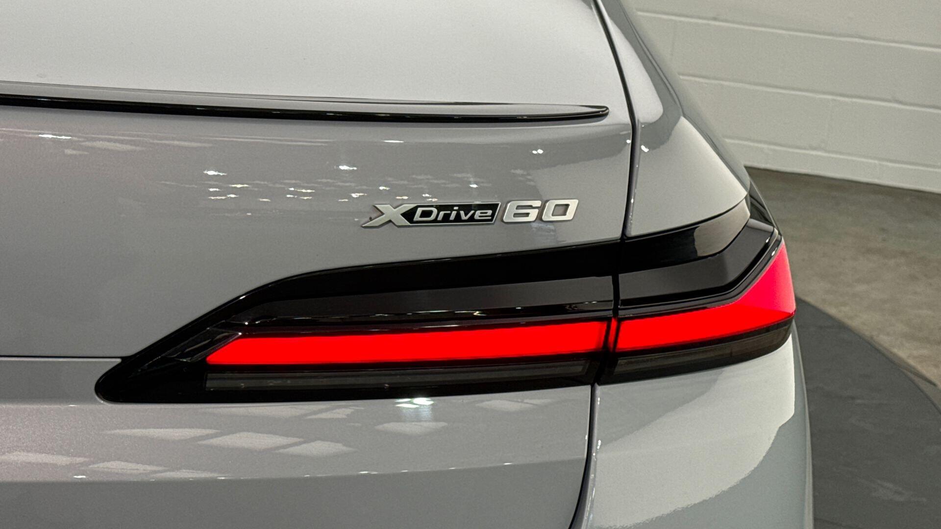 BMW I7 view 23