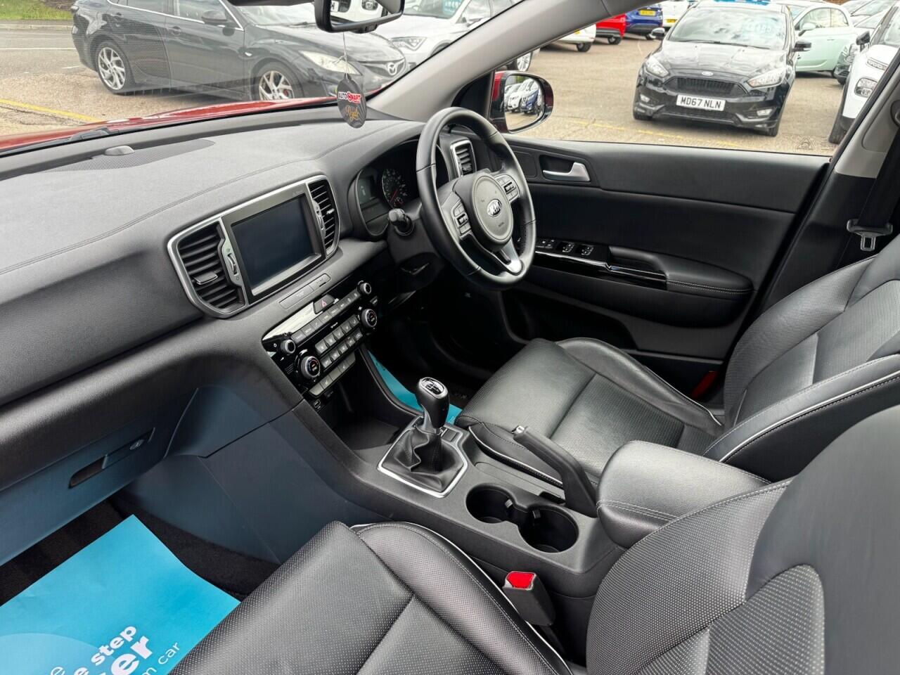 Kia Sportage view 3