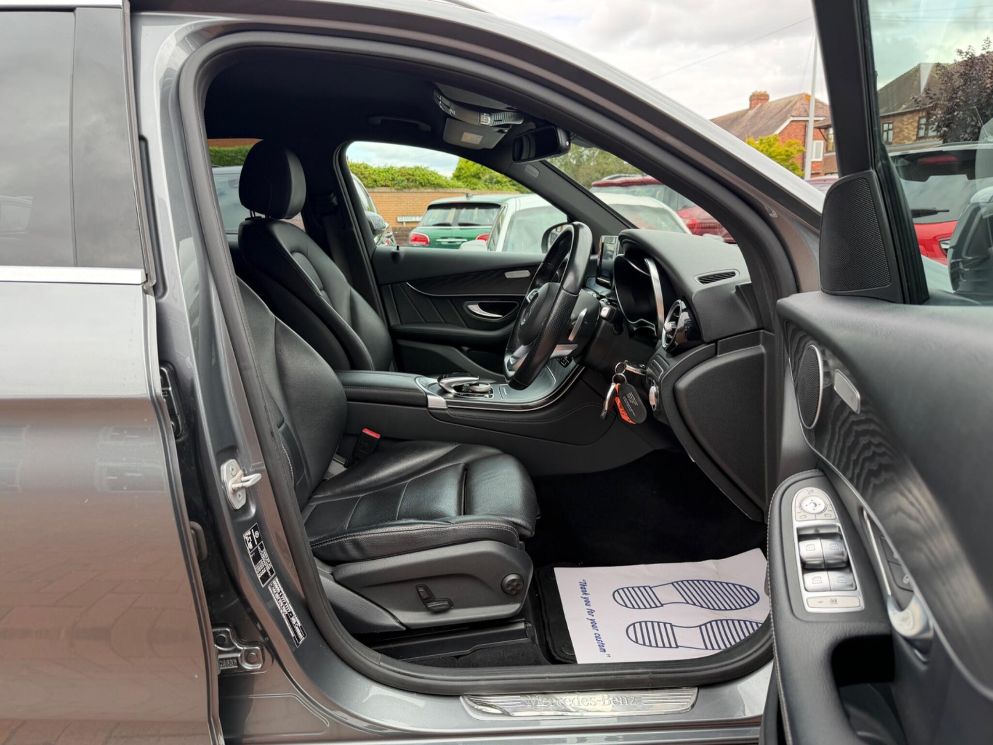 Mercedes-Benz GLC view 55