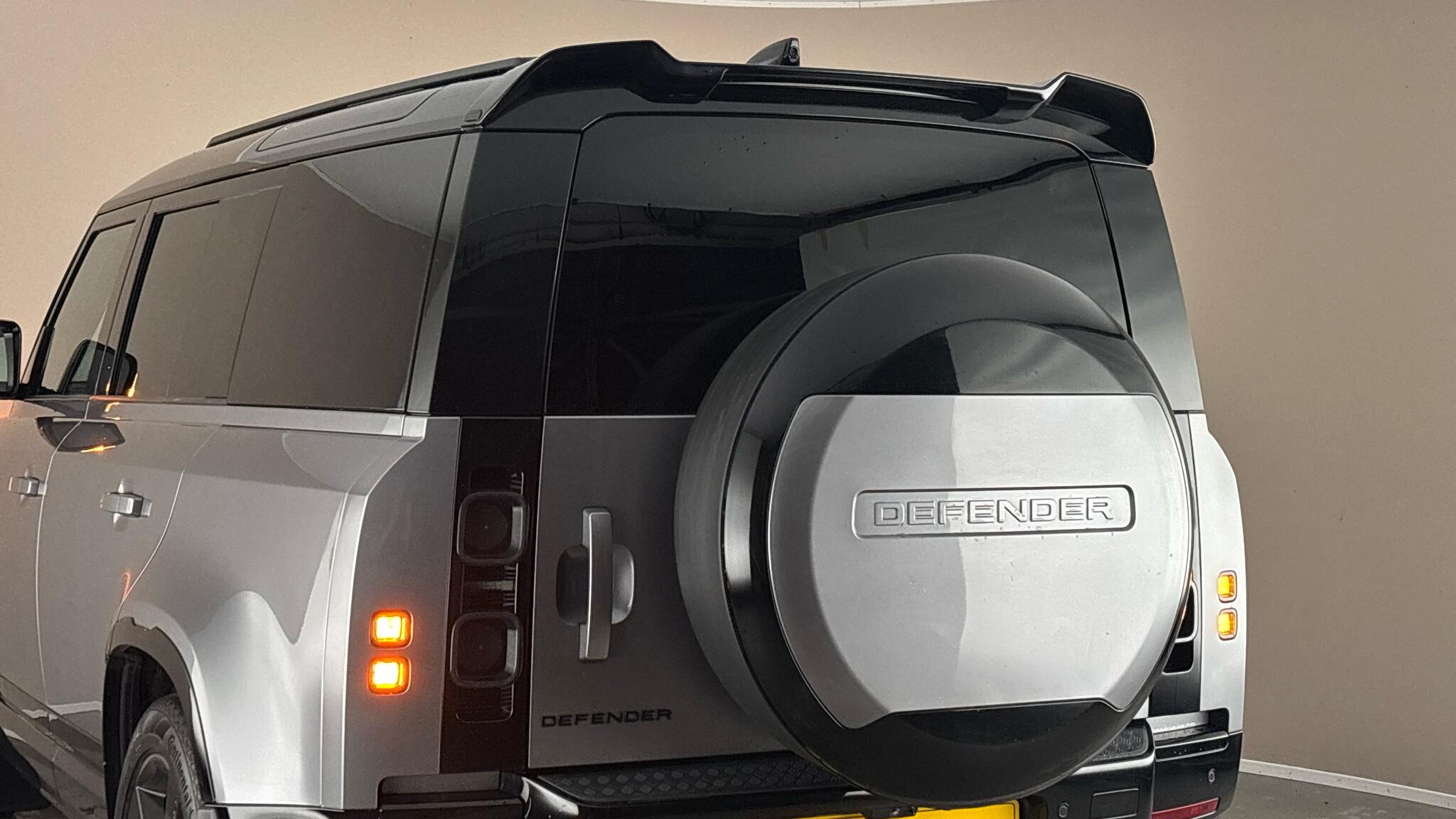Land Rover Defender view 26