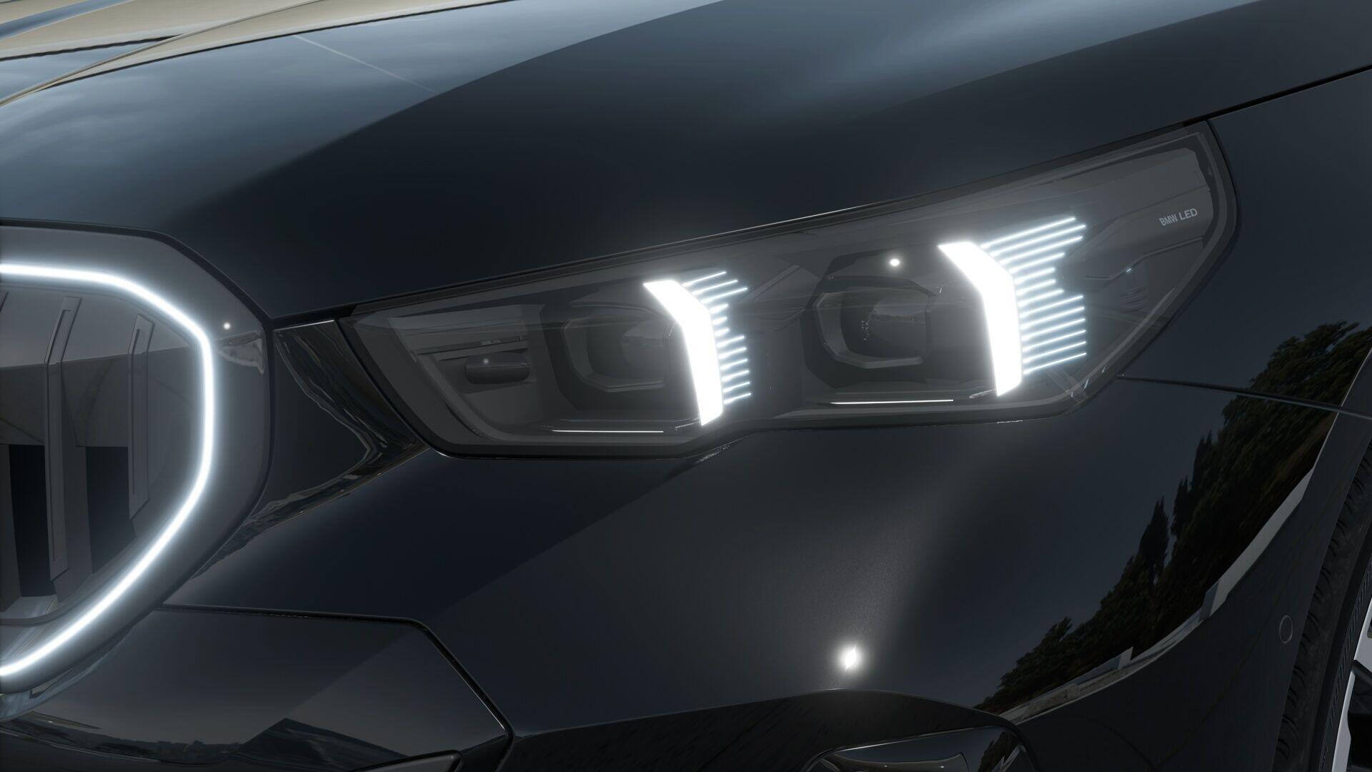 BMW 5 Series view 13