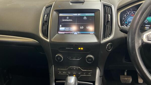 Ford S-Max view 11