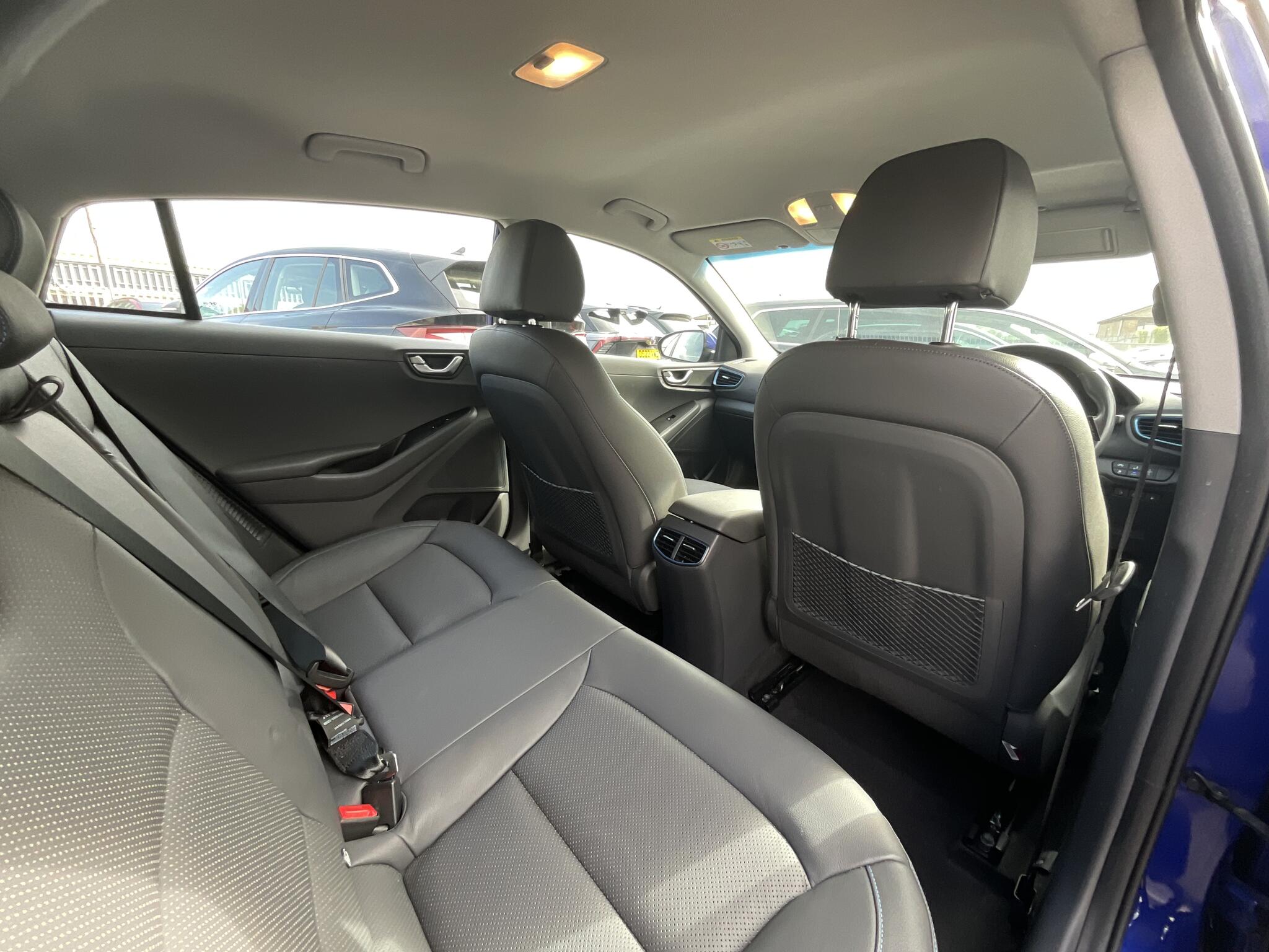 Hyundai Ioniq view 10