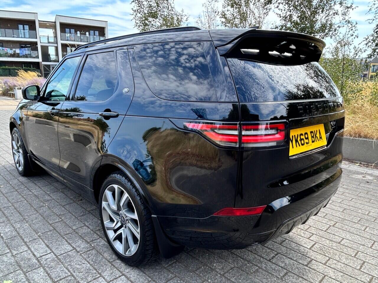 Land Rover Discovery view 18