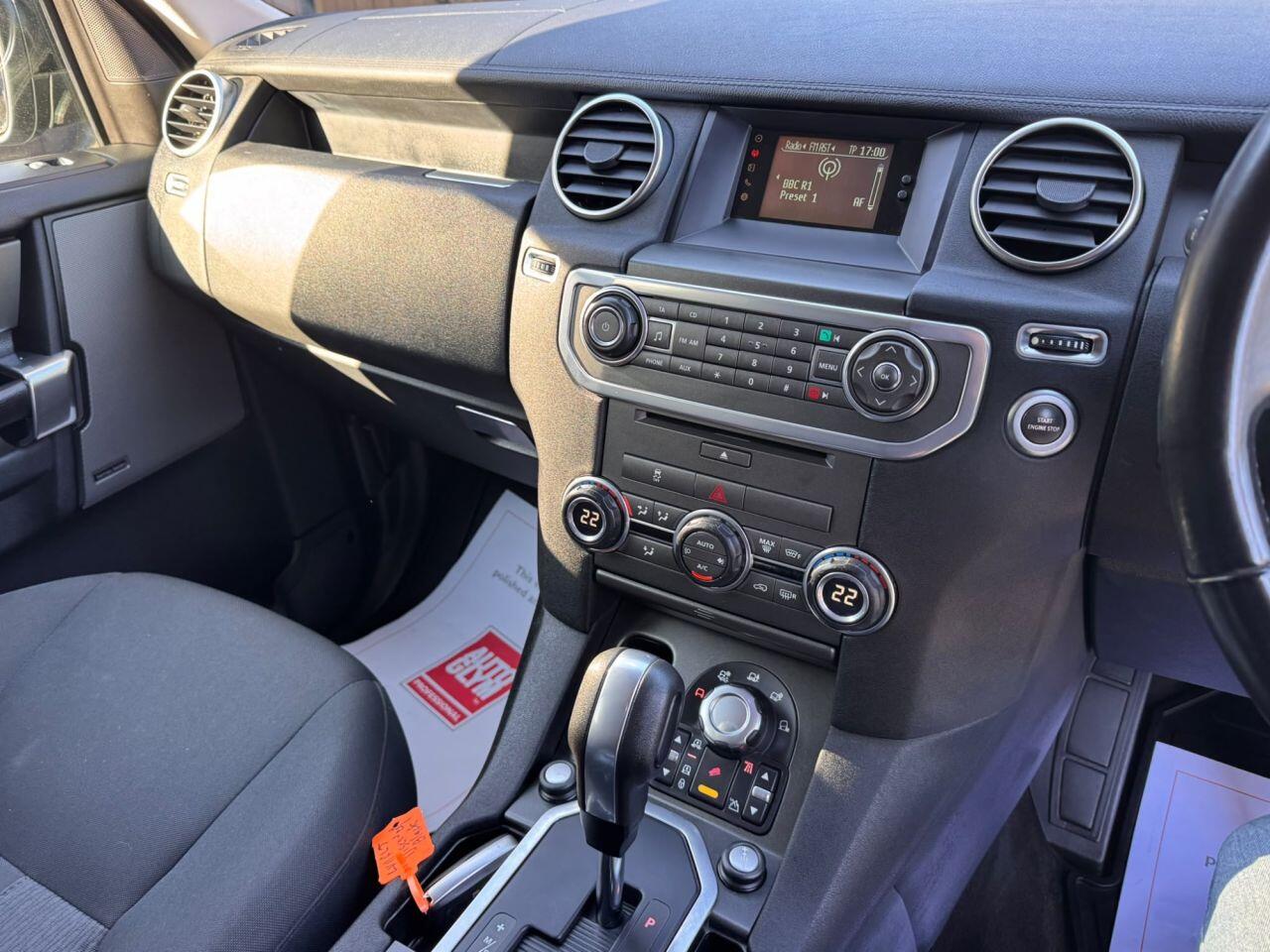 Land Rover Discovery view 11