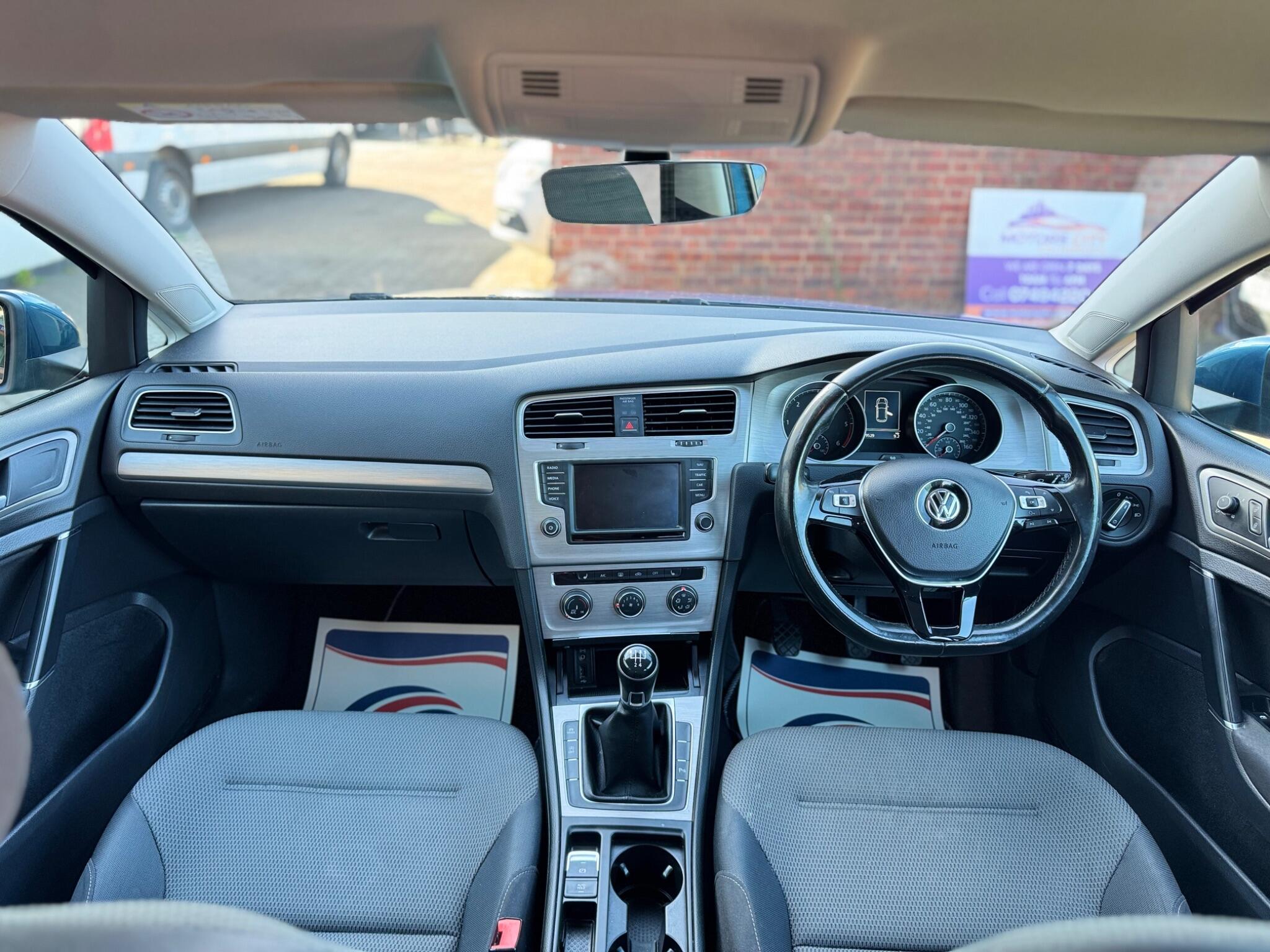 Volkswagen Golf view 16