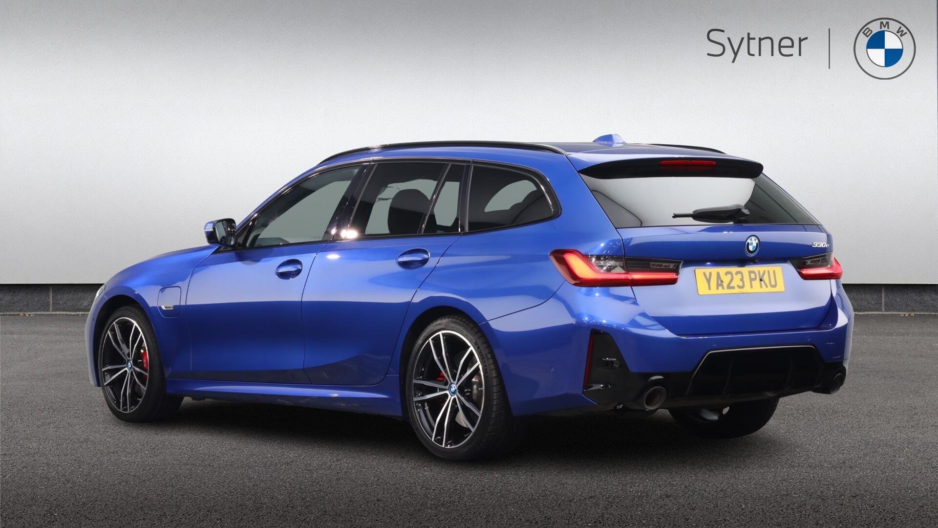 BMW 3 Series view 2