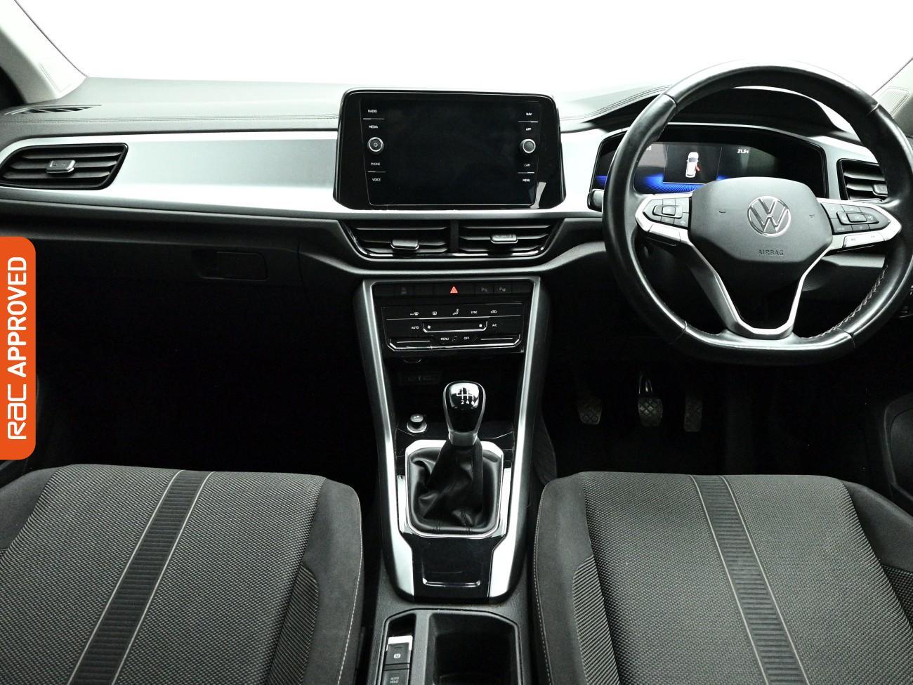 Volkswagen T-Roc view 2