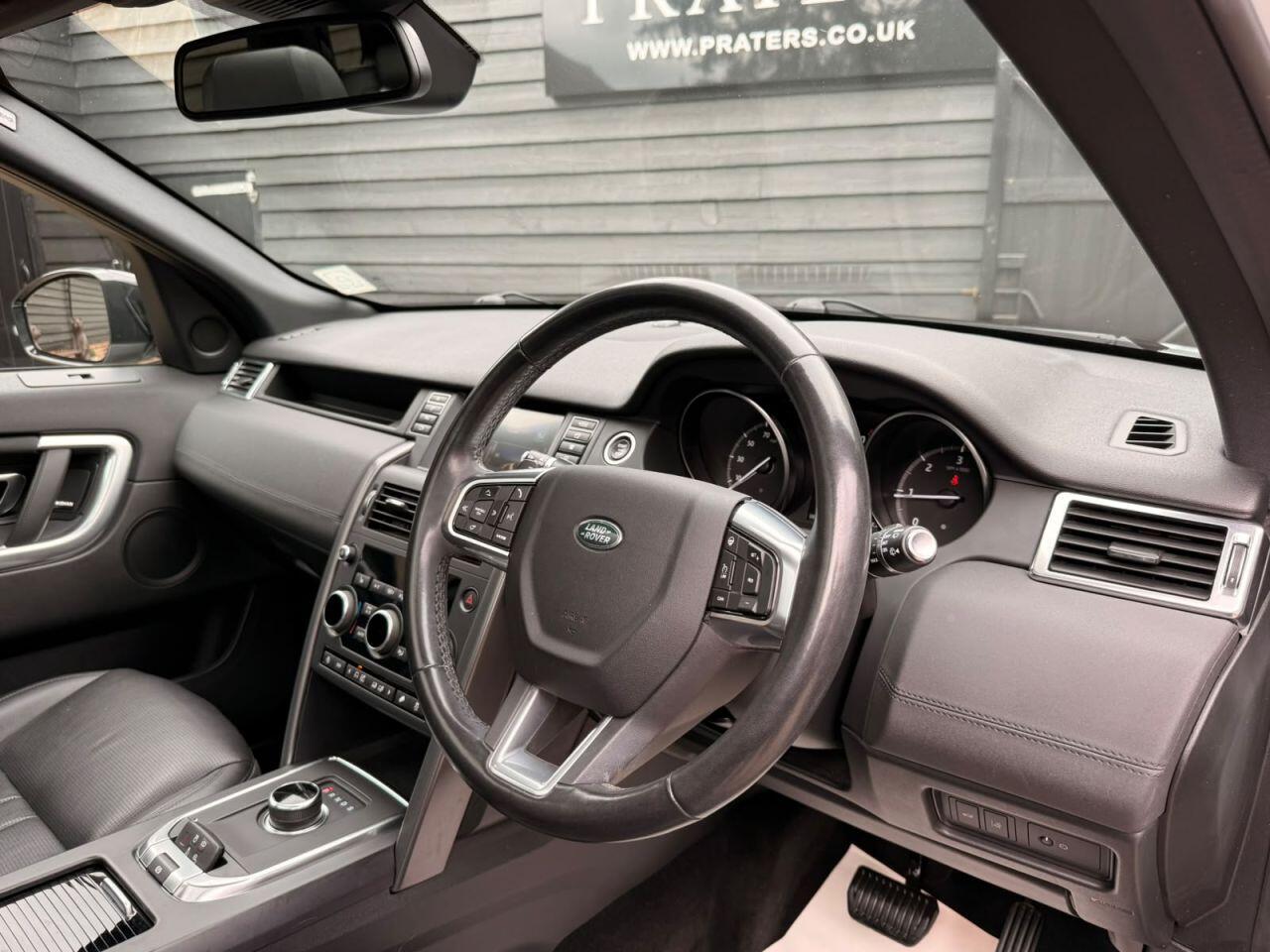 Land Rover Discovery Sport view 8