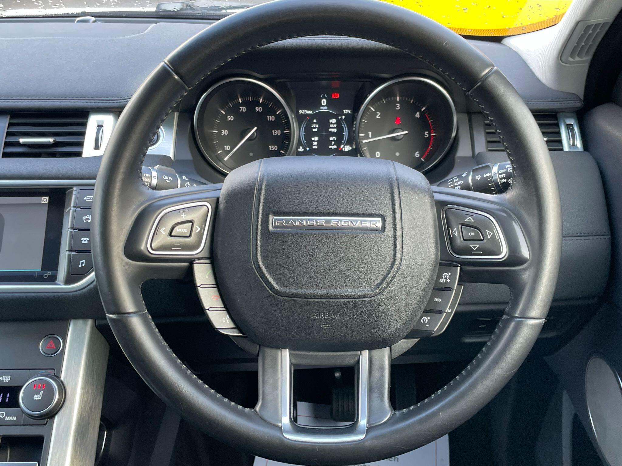 Land Rover Range Rover Evoque view 31