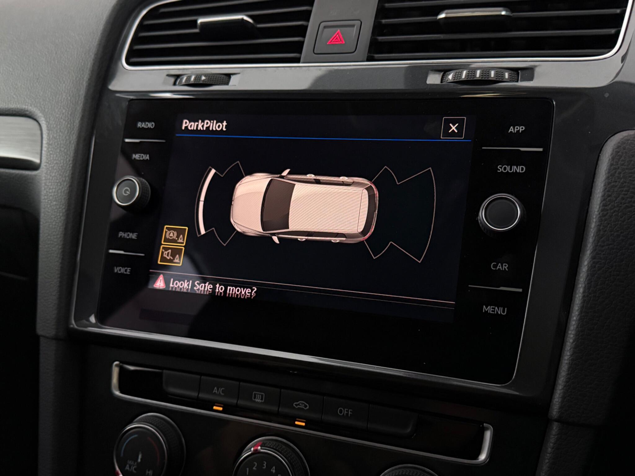 Volkswagen Golf view 28