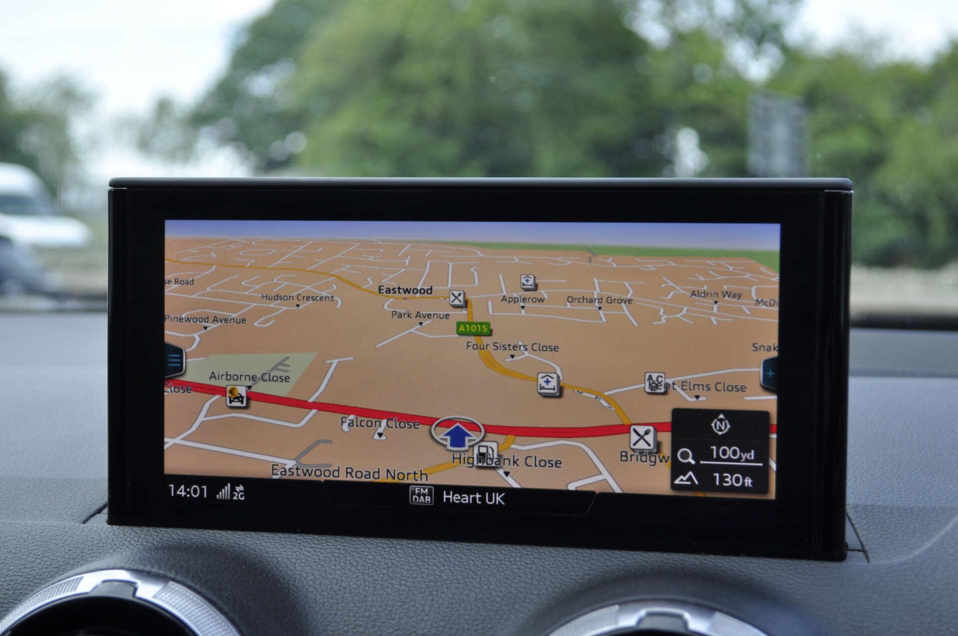 Audi Q2 view 16
