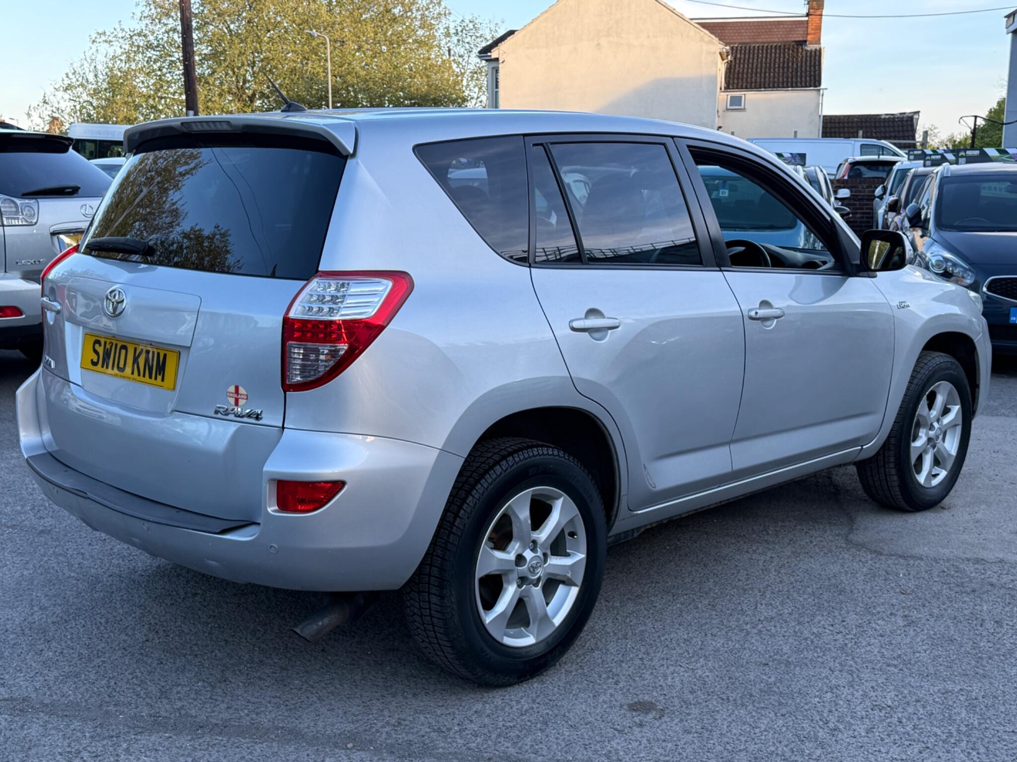 Toyota RAV4 - Image 18