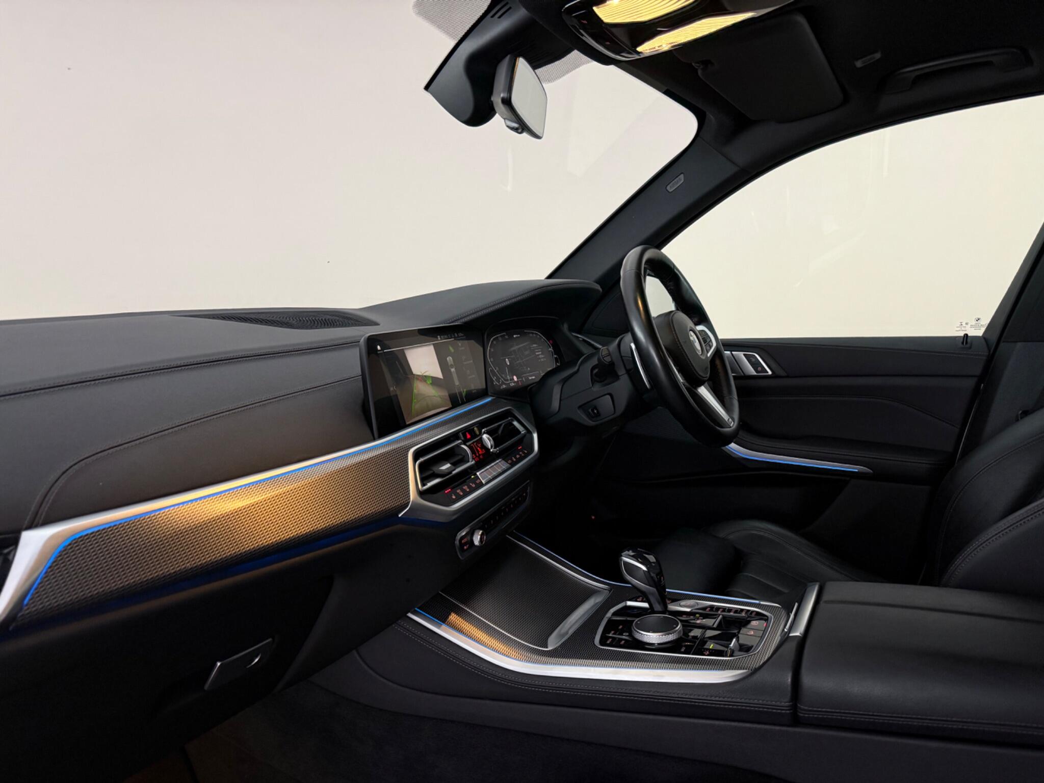 BMW X5 view 14
