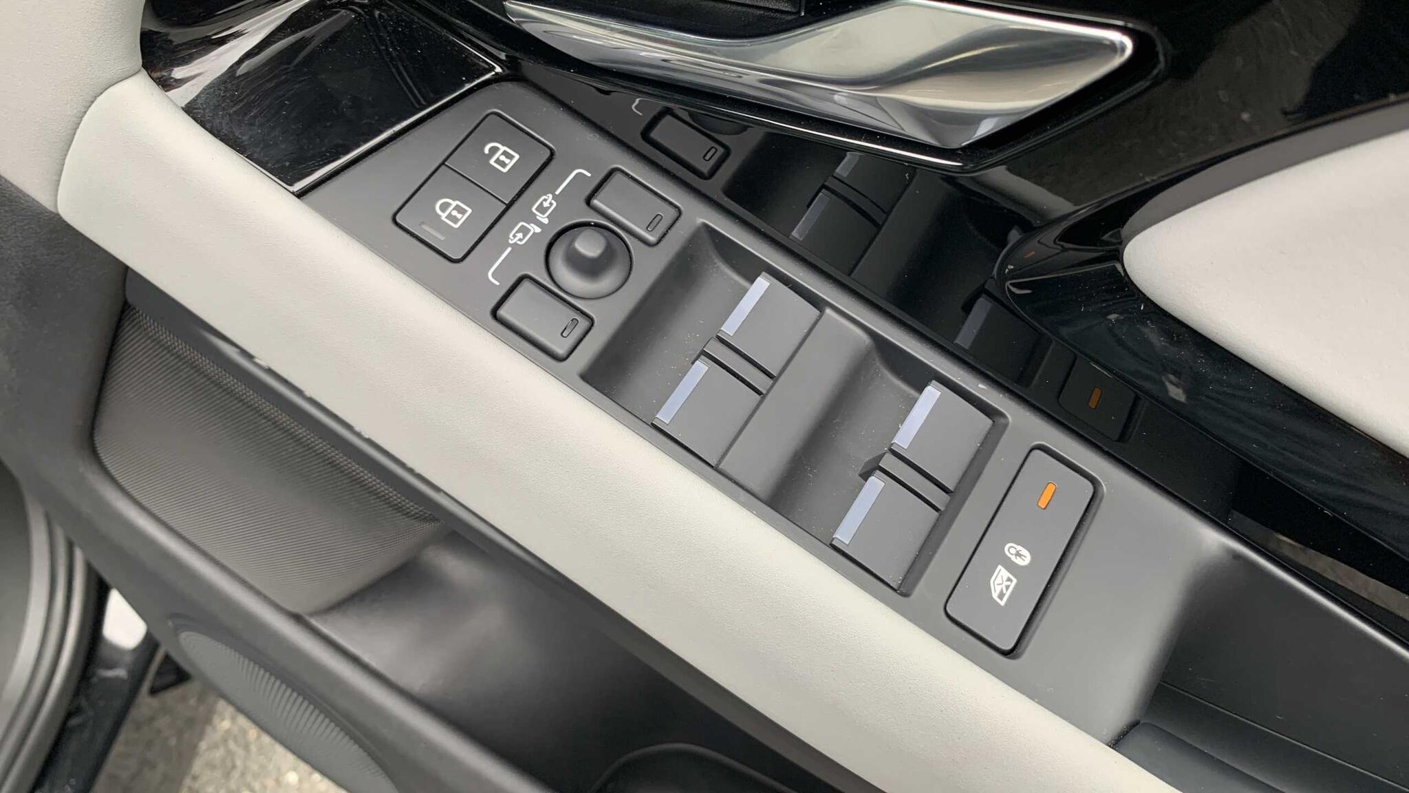 Land Rover Range Rover Evoque view 29