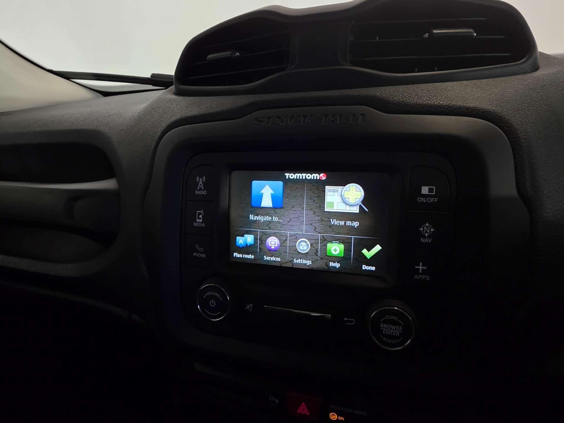 Jeep Renegade view 25
