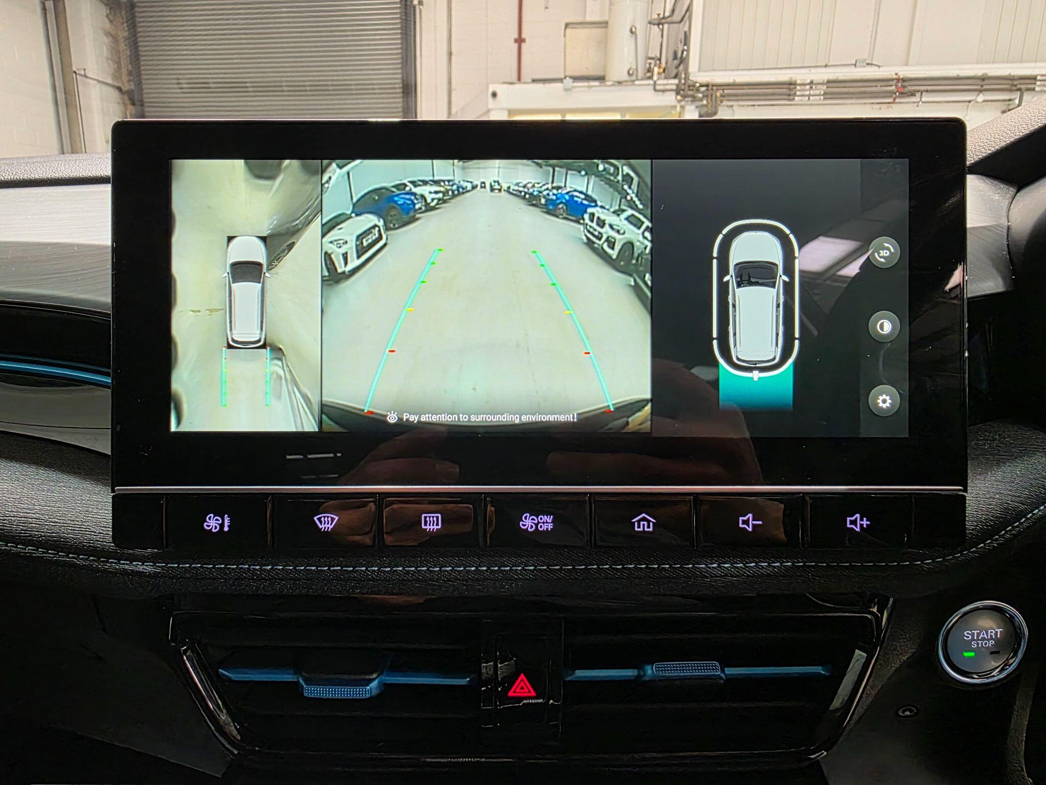 MG MG5 view 8