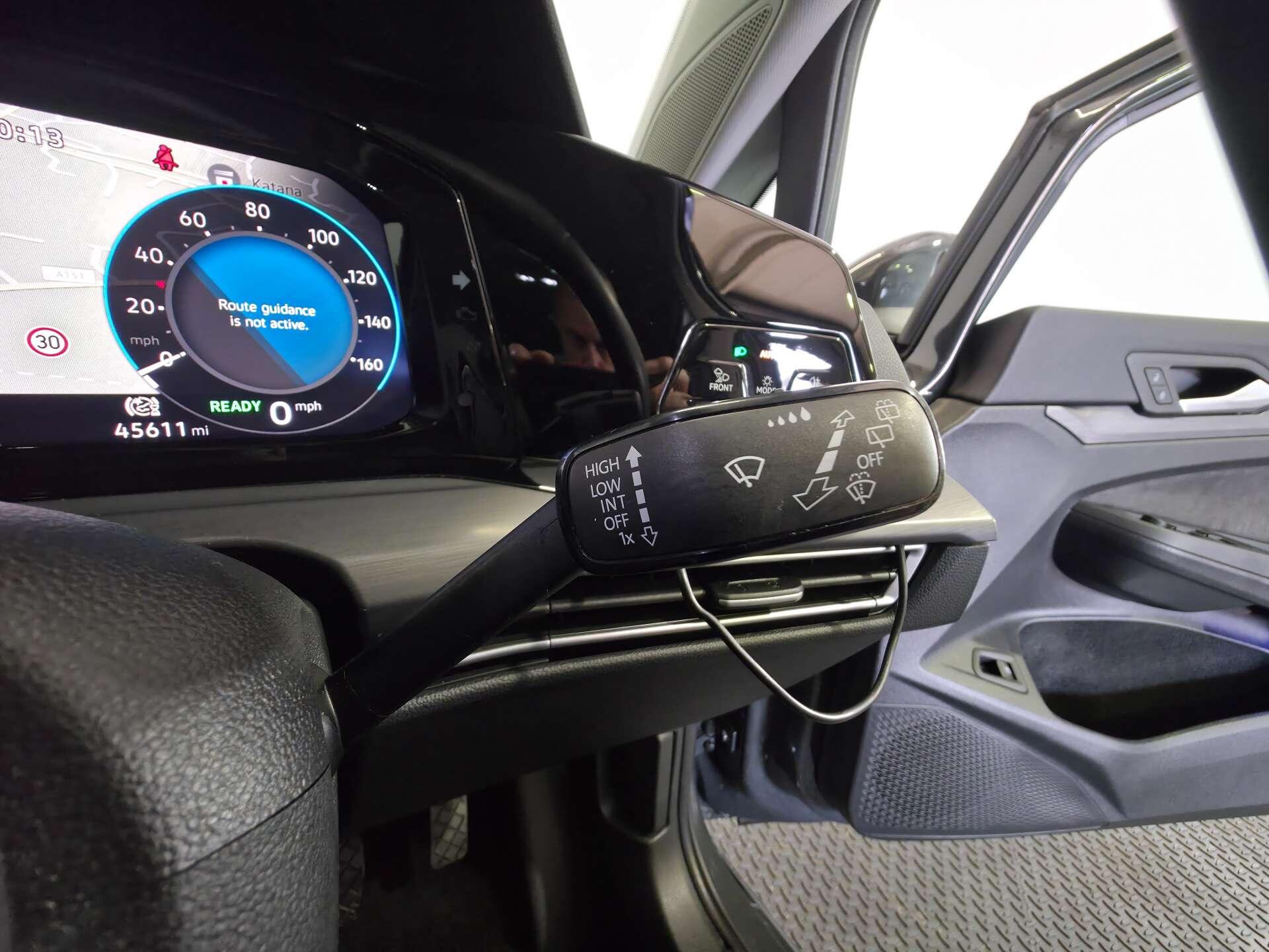 Volkswagen Golf view 29