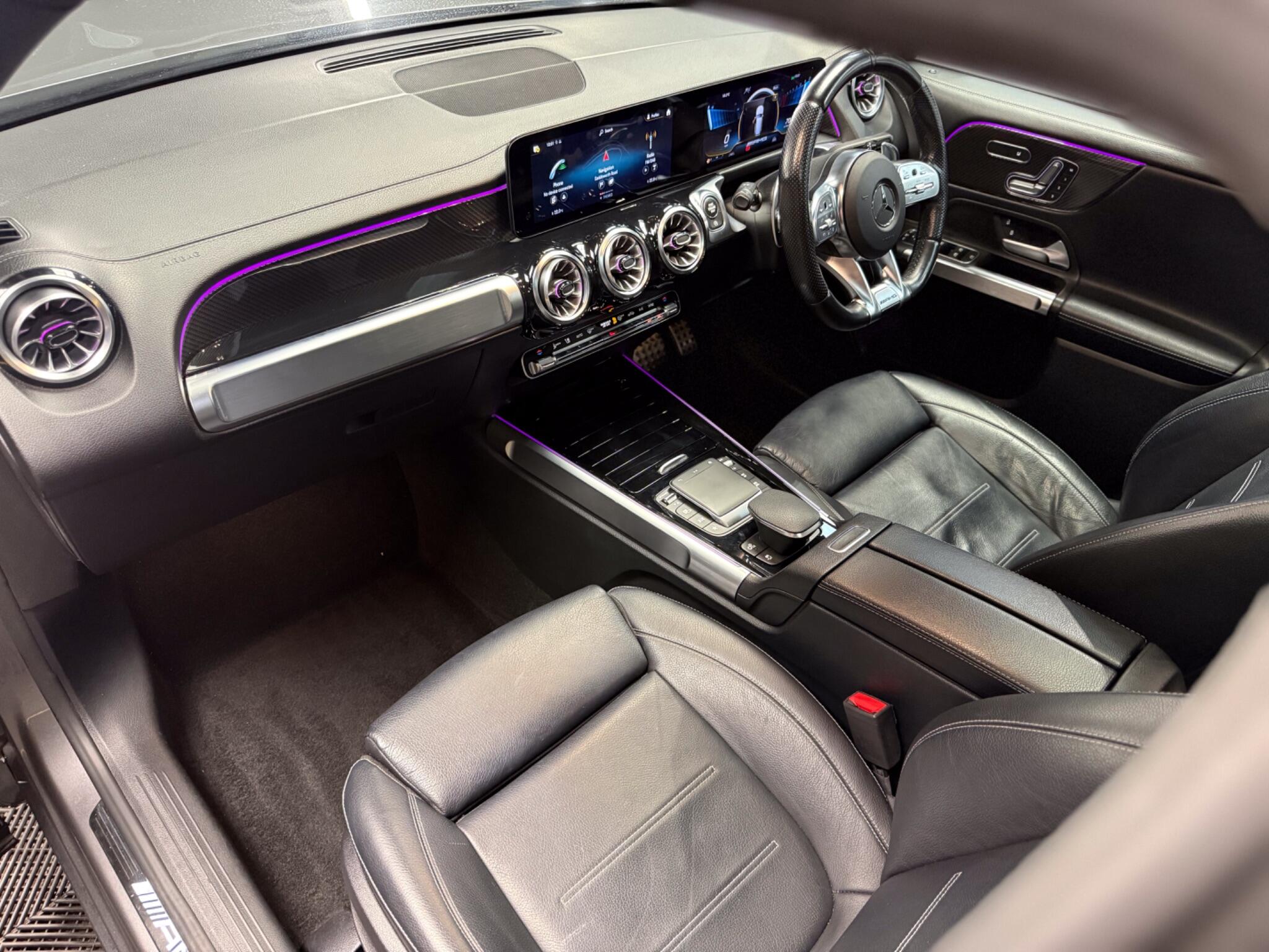 Mercedes-Benz GLB view 21