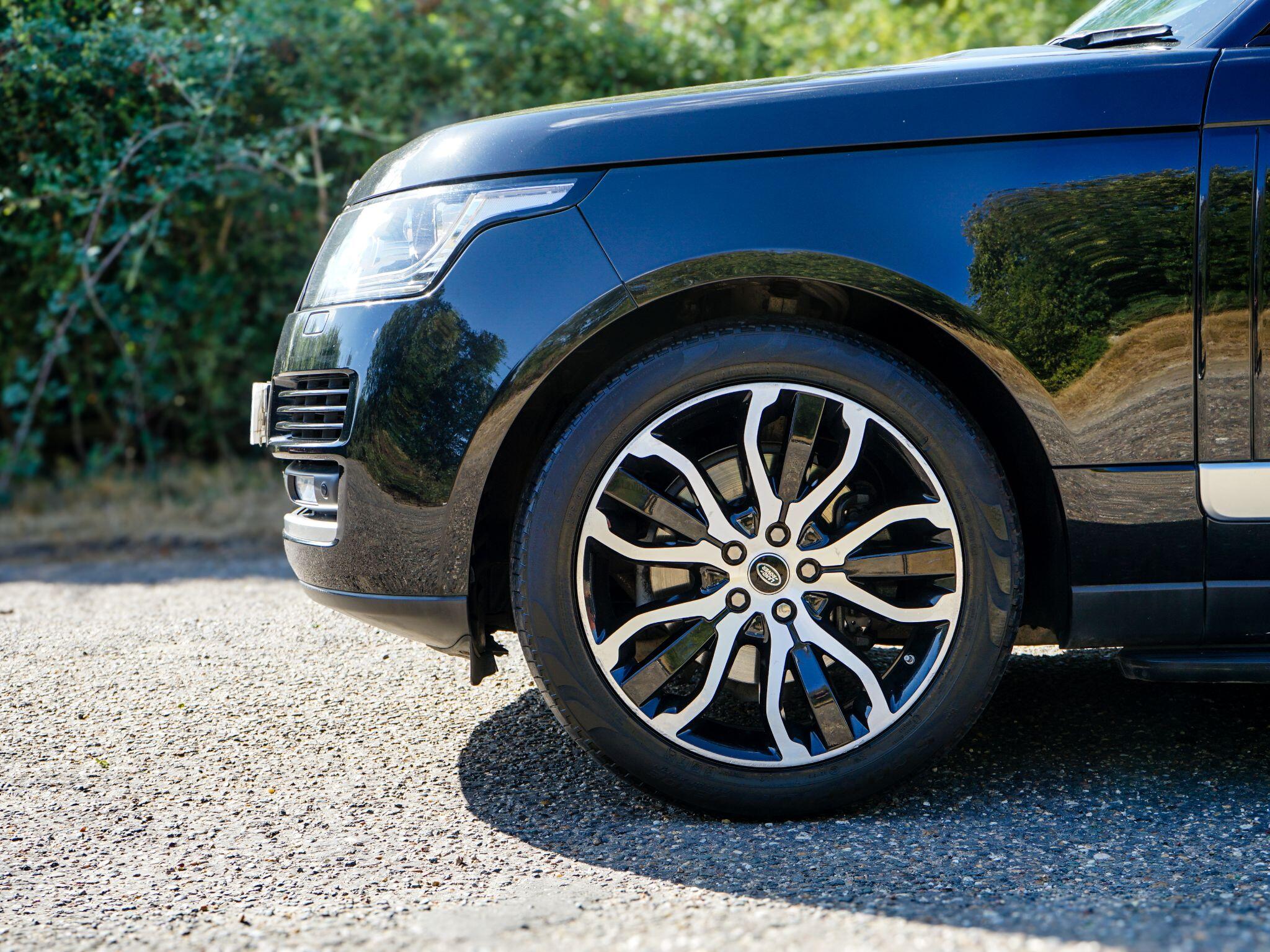 Land Rover Range Rover view 5