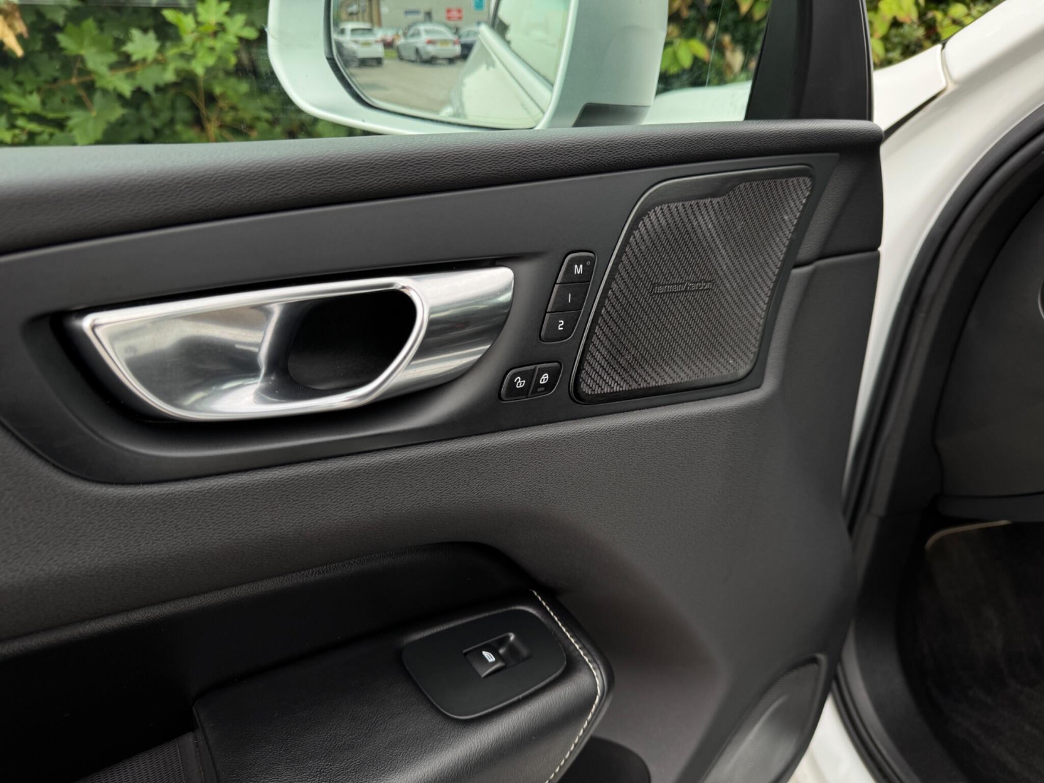 Volvo XC60 view 64