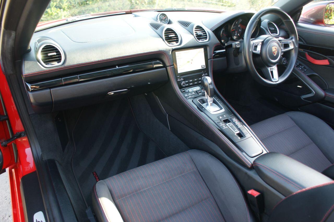 Porsche 718 Boxster view 41