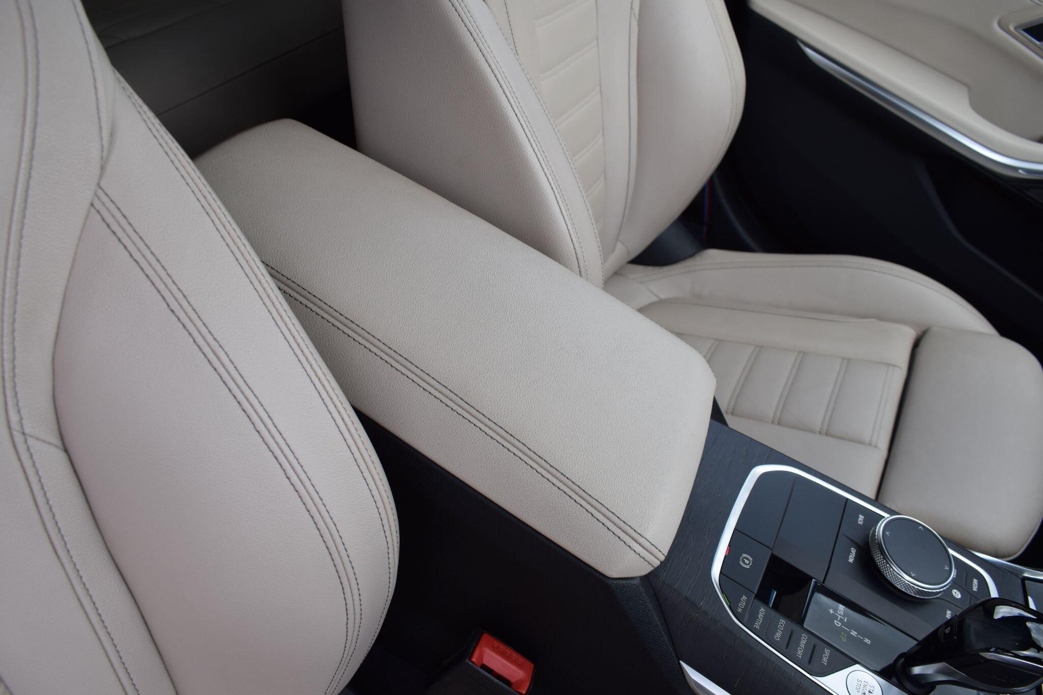 BMW 3 Series view 23
