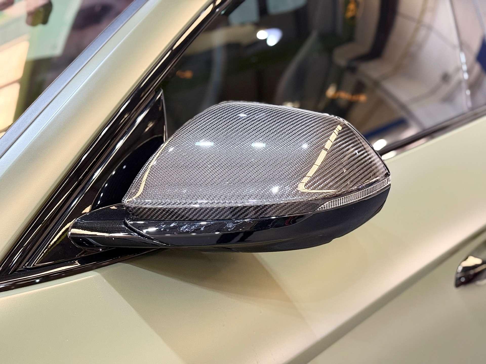 Lamborghini Urus view 108